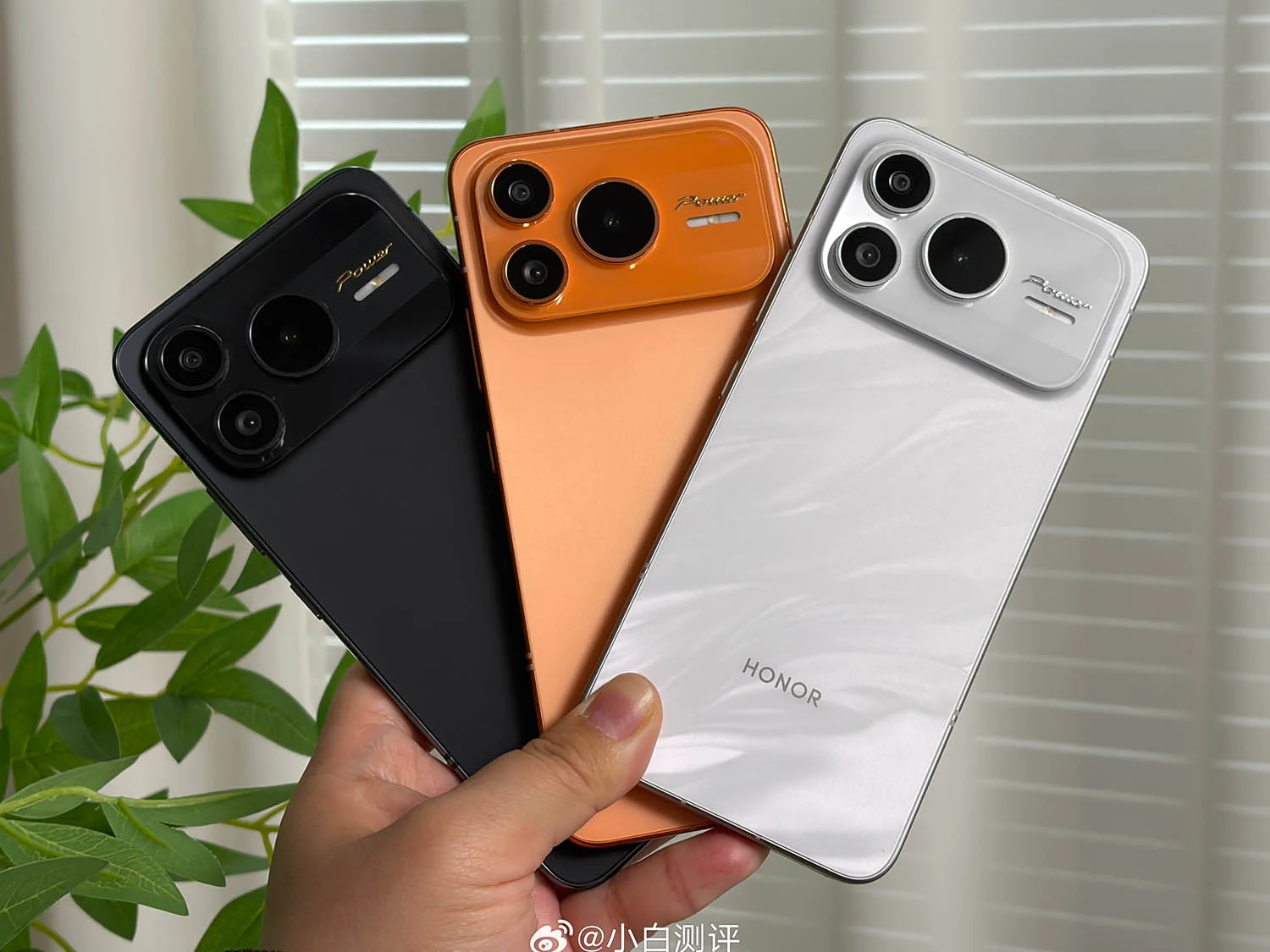 Power 2 cung cấp 3 màu sắc