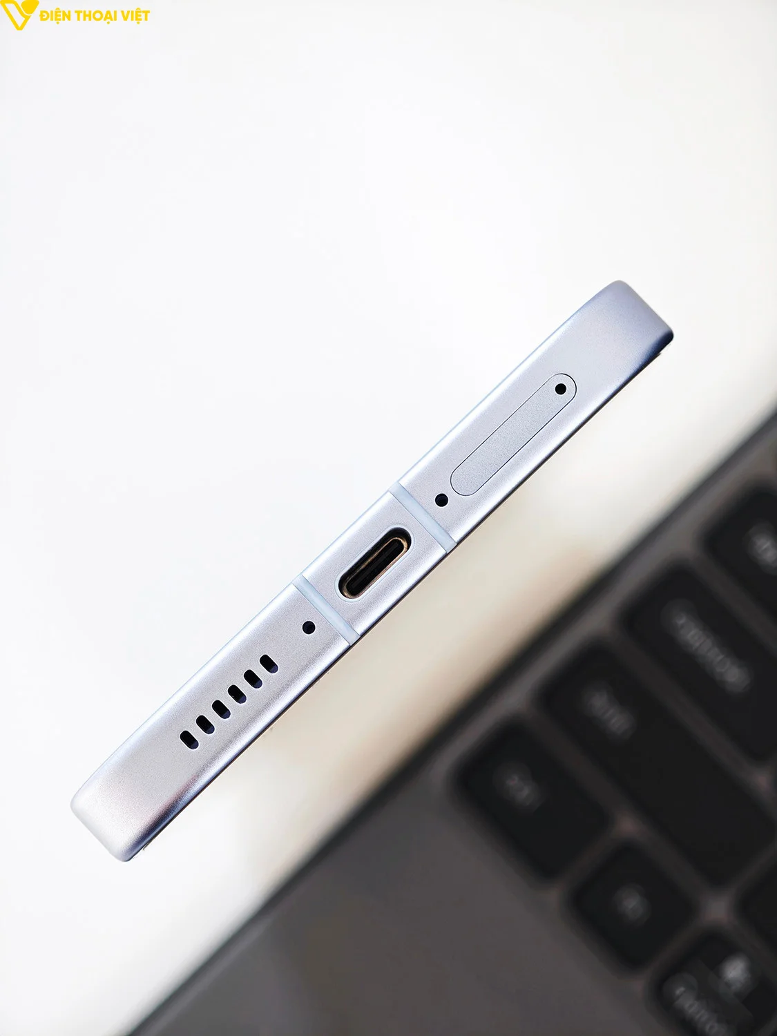 iqoo-z11-turbo-canh-duoi-1