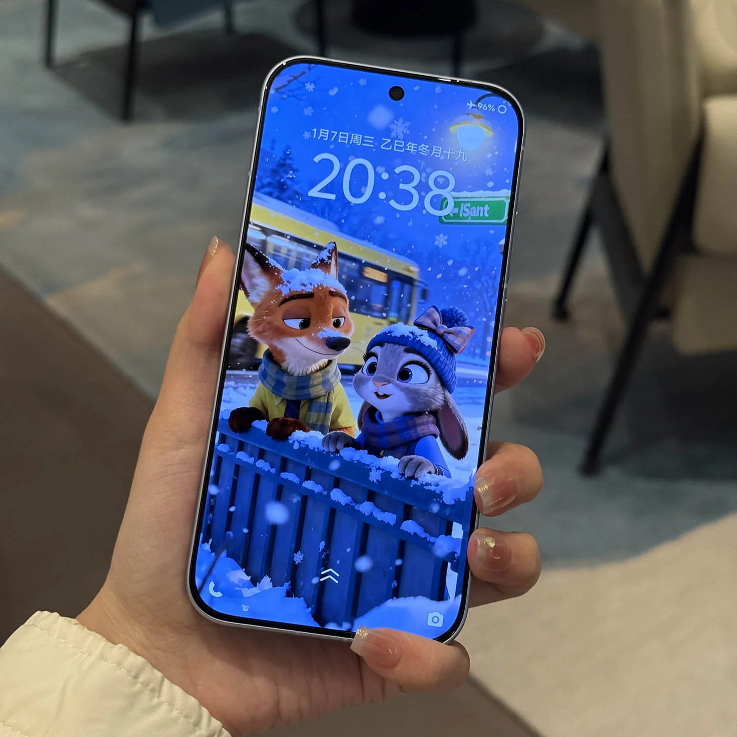 Pin khủng 7600mAh & sạc nhanh 100W