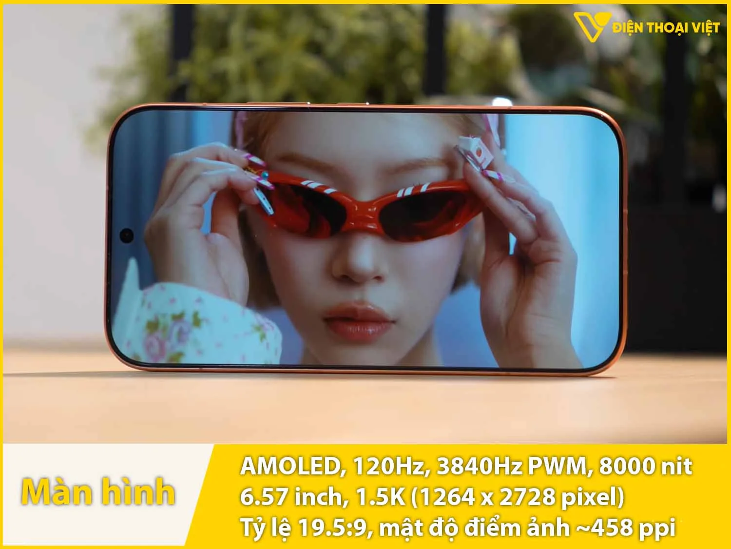 AMOLED 6,57 inch - 120Hz - 8000 nit