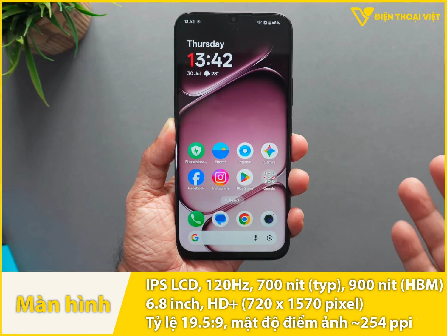 IPS LCD 6,8 inch - 120Hz - 900 nit