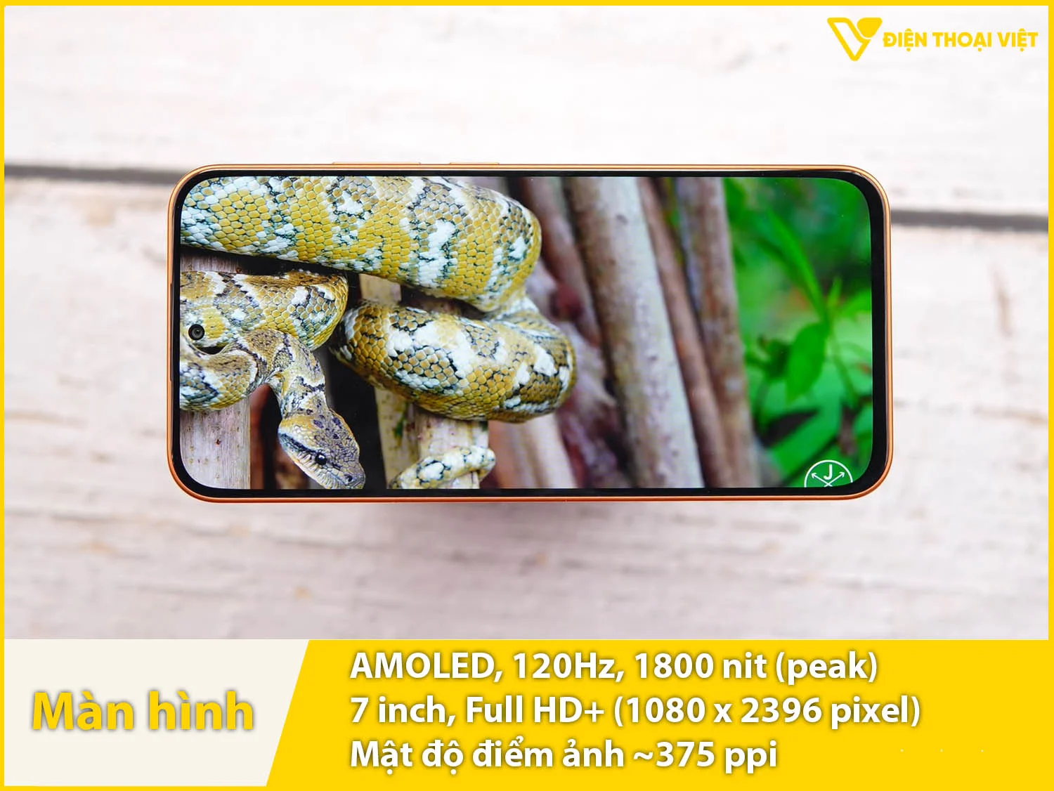 AMOLED 7 inch - 120Hz - 1800 nit