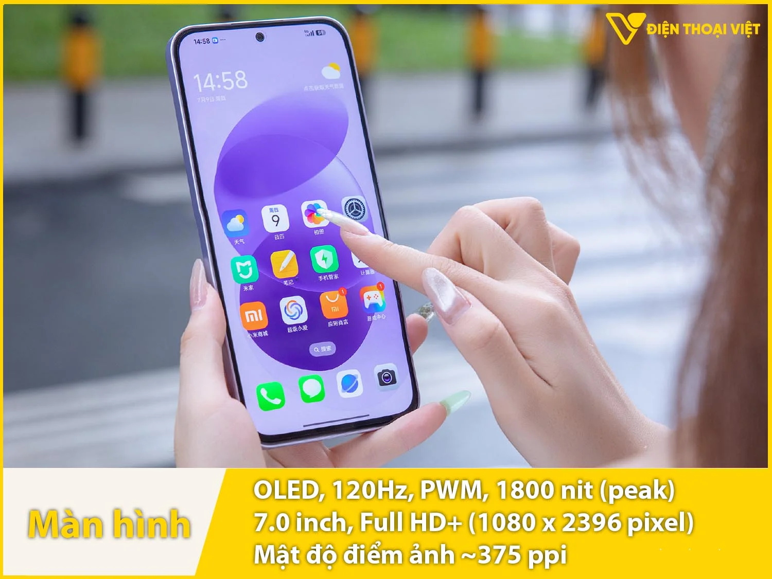 Màn hình OLED 7 inch tần số quét 120Hz độ sáng 1800 nit