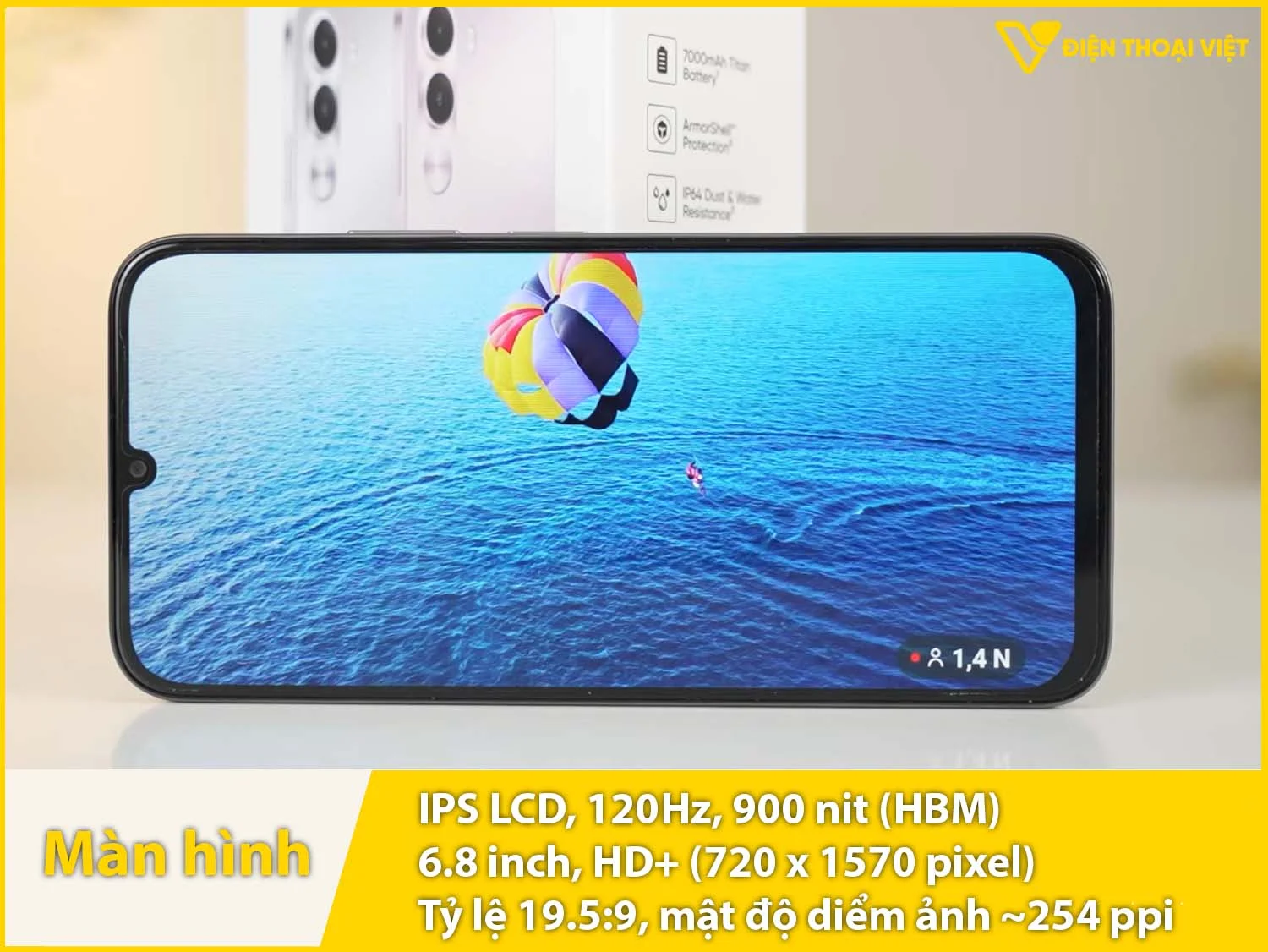 IPS LCD 6,8 inch - 120Hz - 900 nit