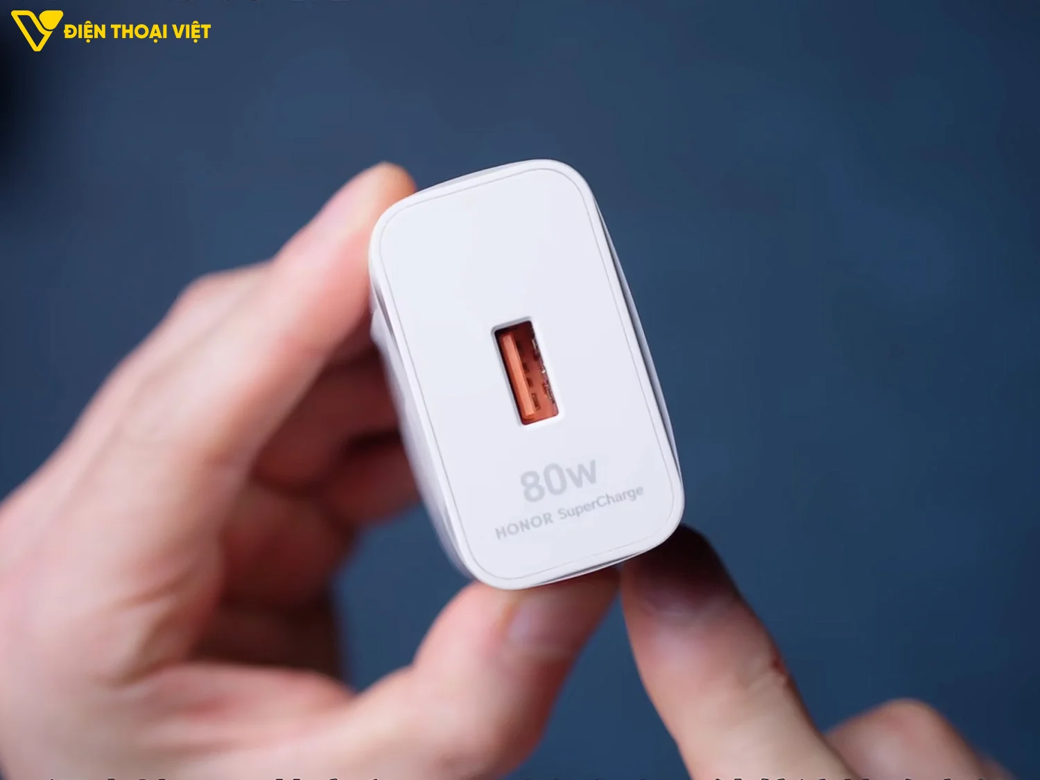 Pin 10.080mAh và sạc 80W Honor WIN Turbo