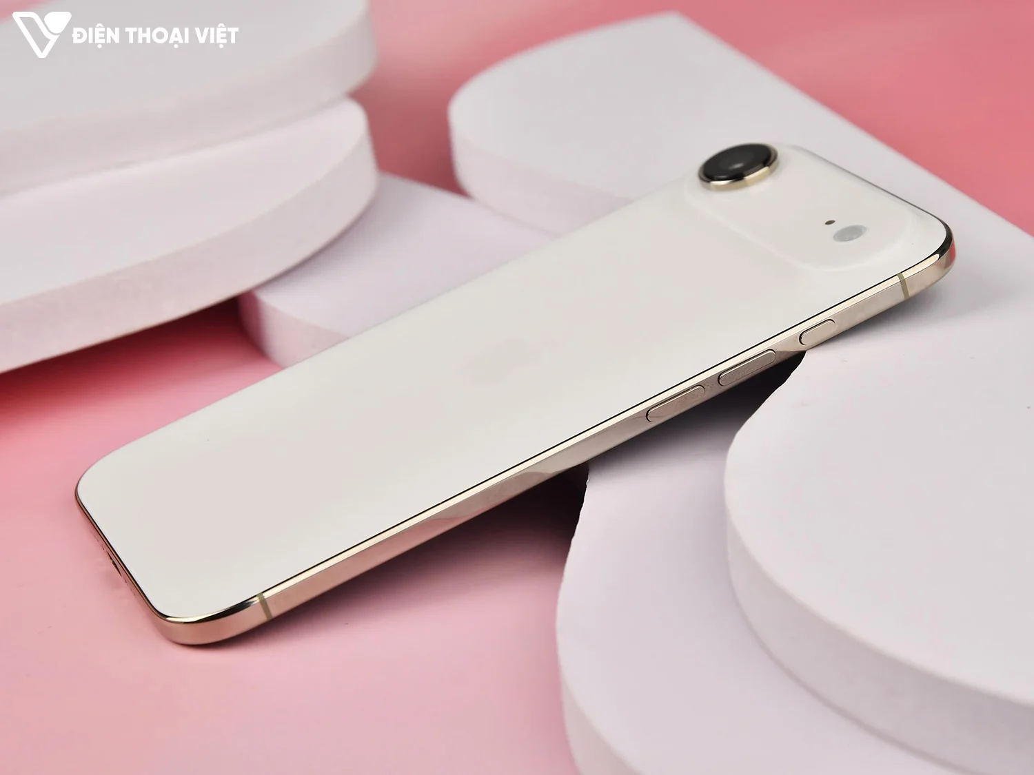 mo-hop-iphone-air-canh-trai