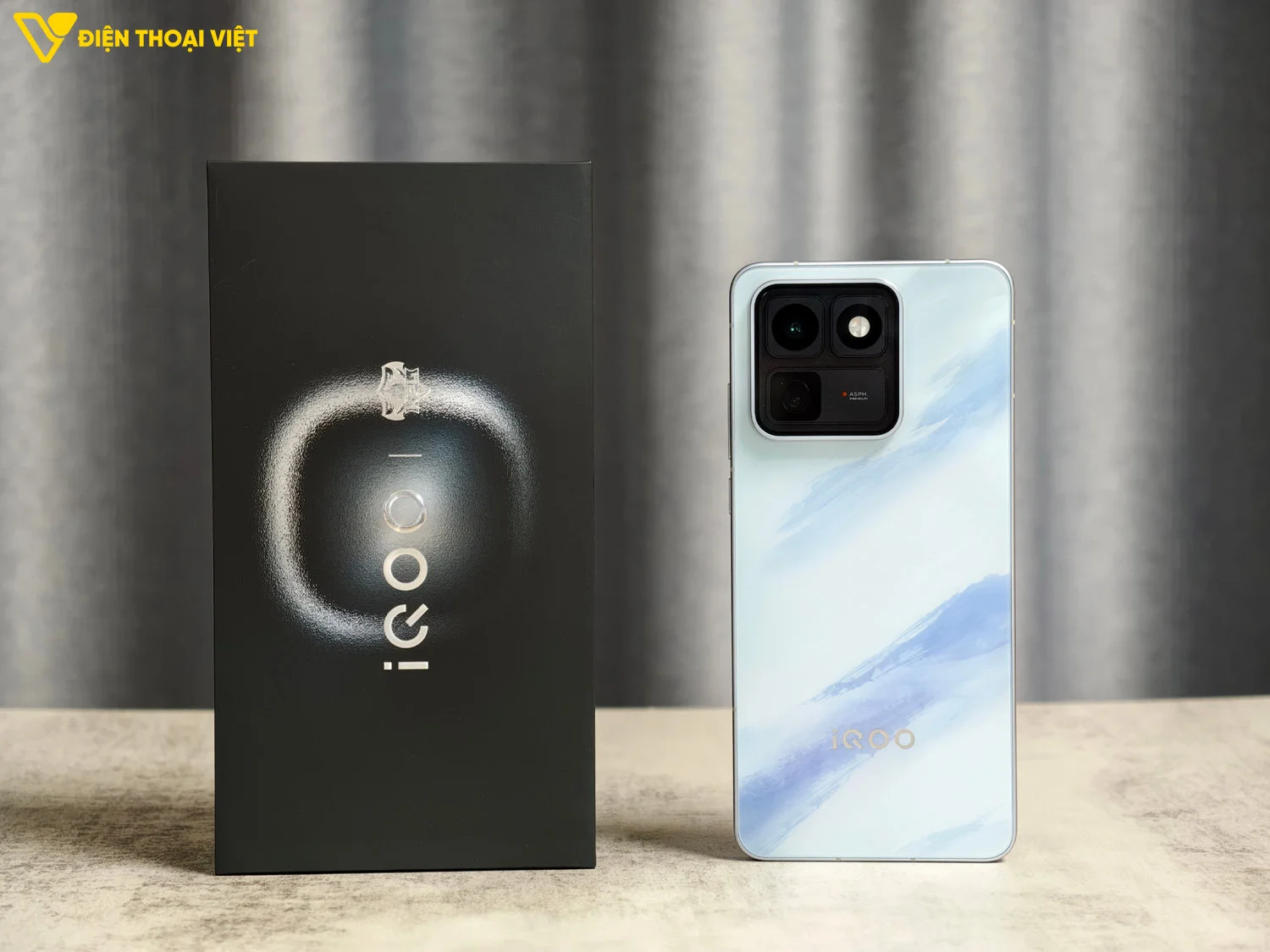 Thiết kế iQOO 15T