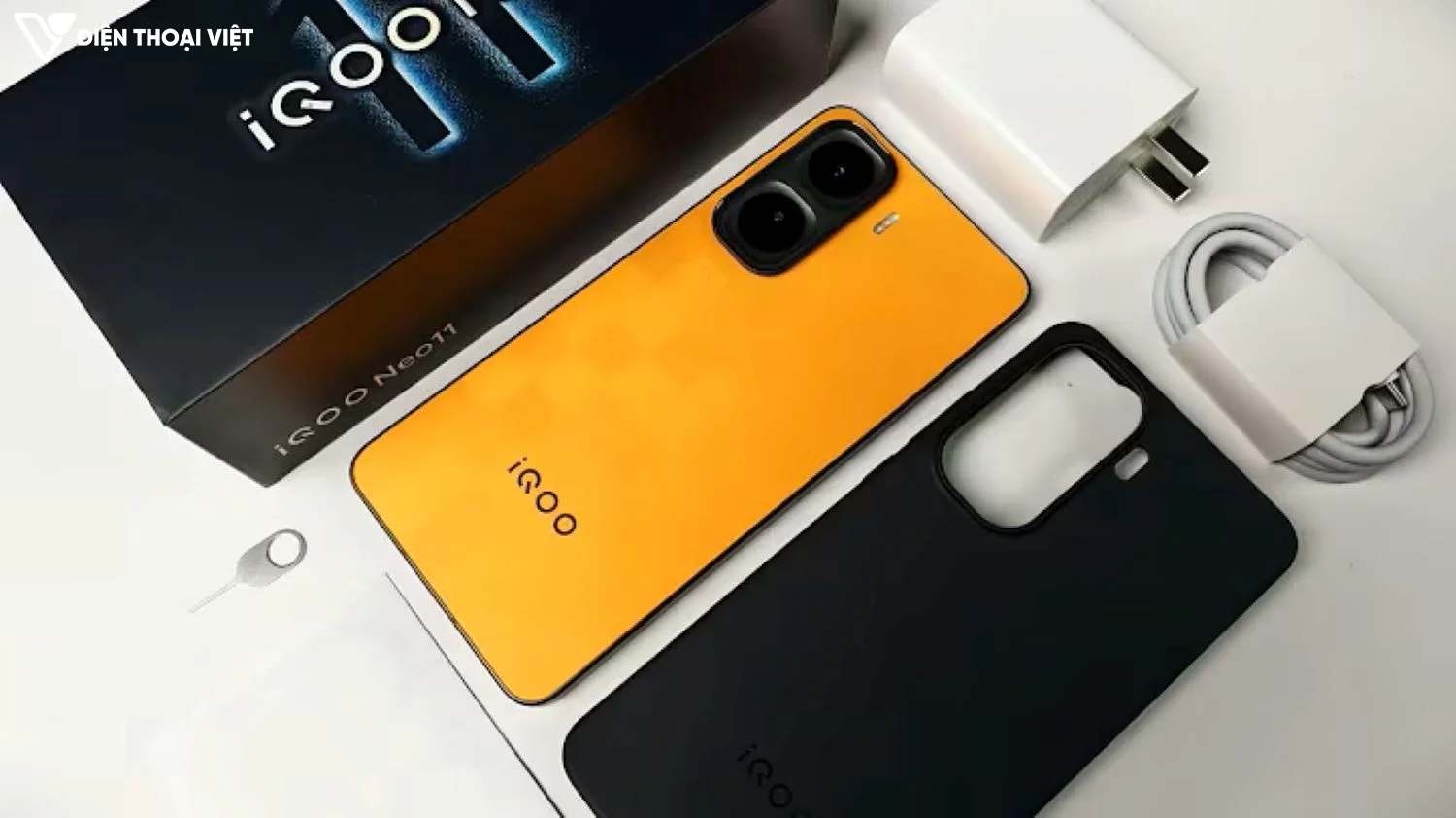 mo-hop-iqoo-neo-11-phu-kien