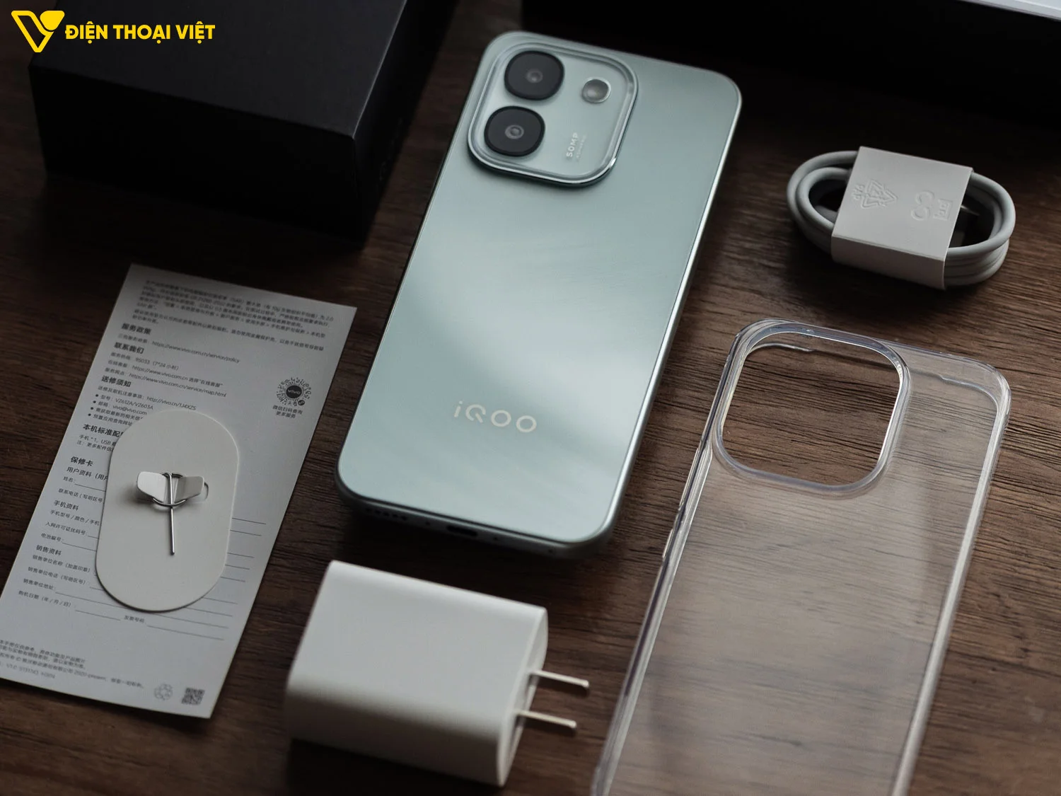 Phụ kiện đi kèm iQOO Z11S gồm những gì?