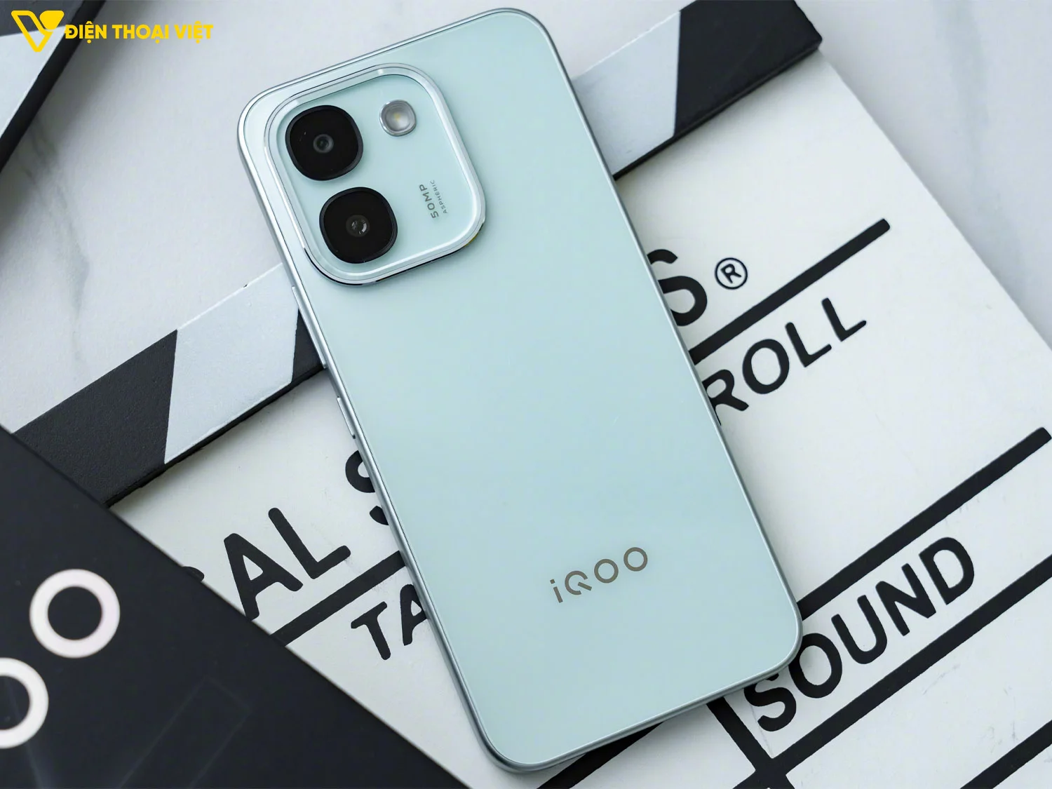 iQOO Z11S có thiết kế như thế nào?