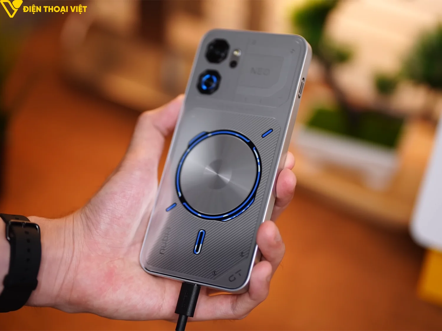 Máy hỗ trợ sạc nhanh 80W