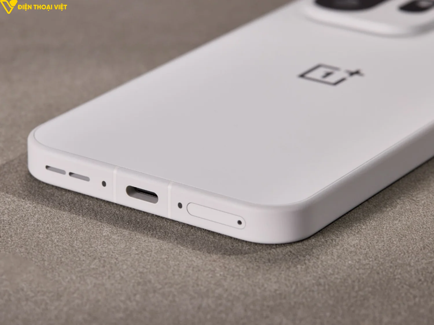 mo-hop-oneplus-15t-canh-duoi