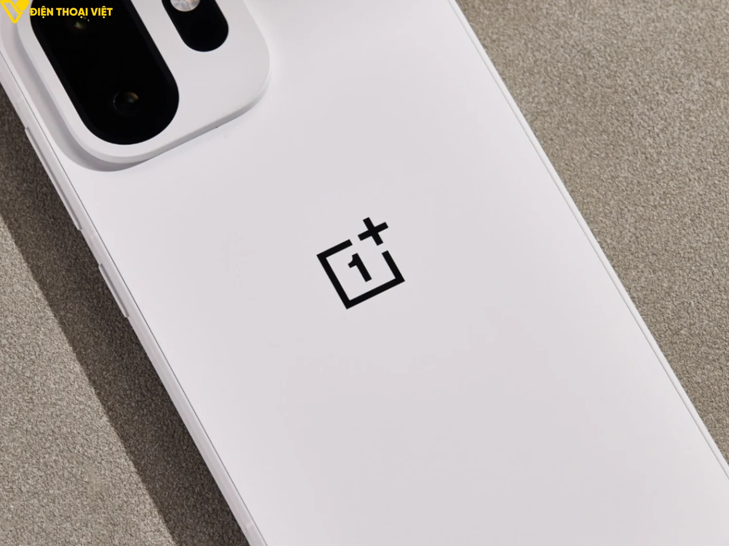 mo-hop-oneplus-15t-logo