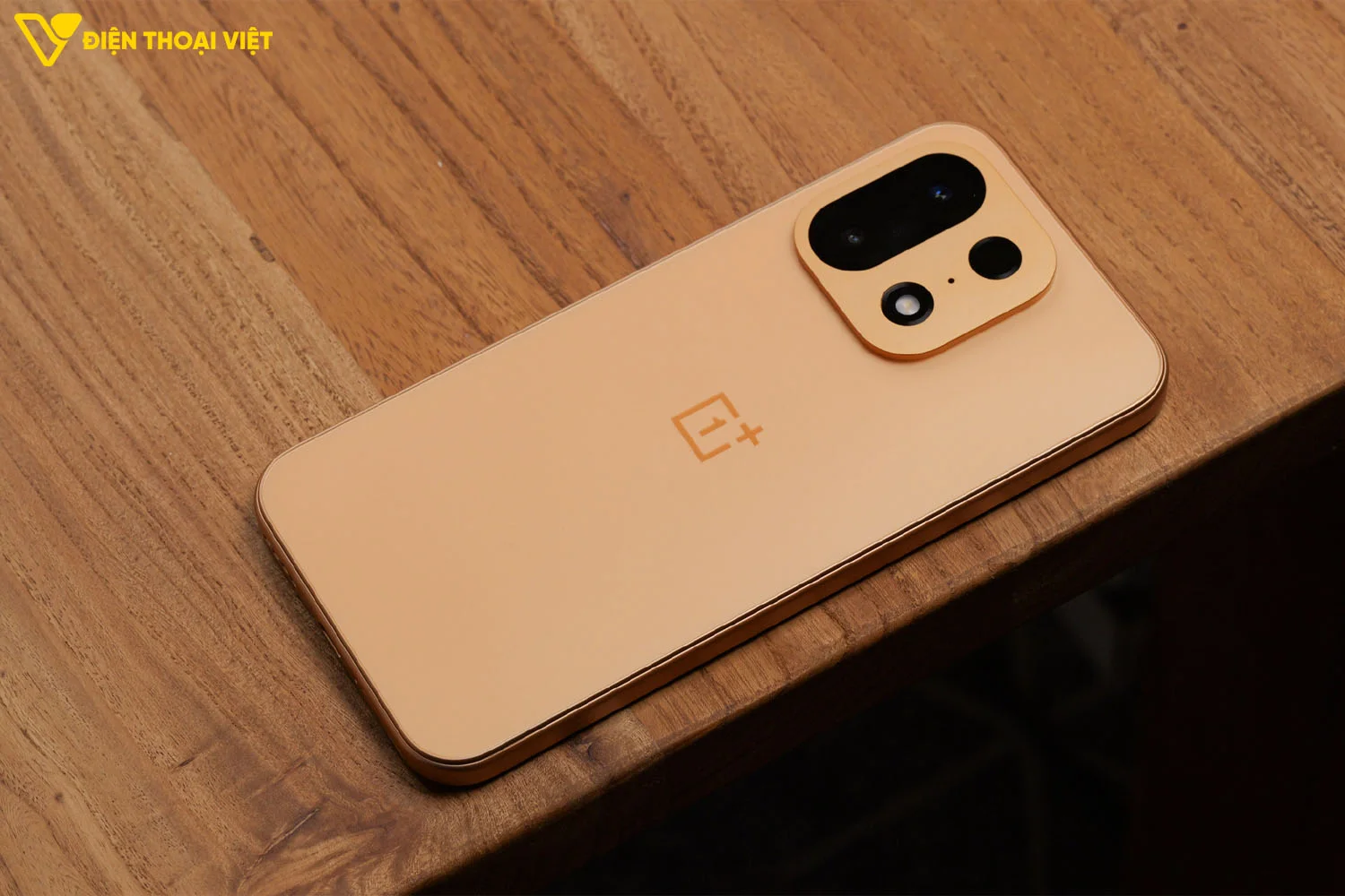 Thiết kế mặt sau OnePlus Turbo 6X Pro
