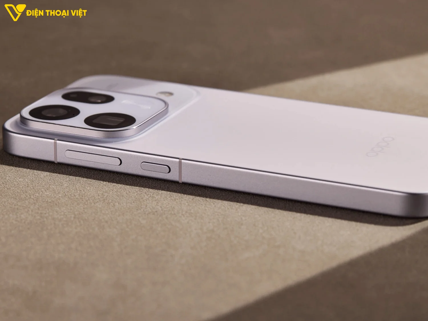 Cạnh phải OPPO Find X9s Pro