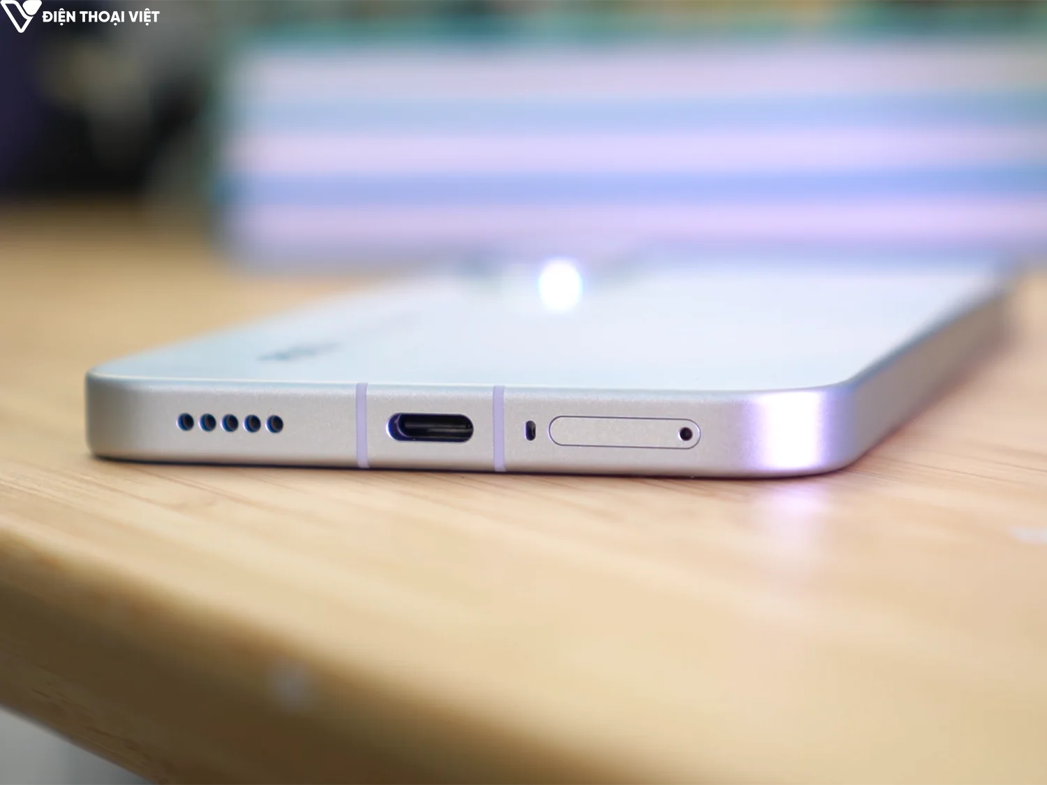 Cạnh dưới POCO X8 Pro Max