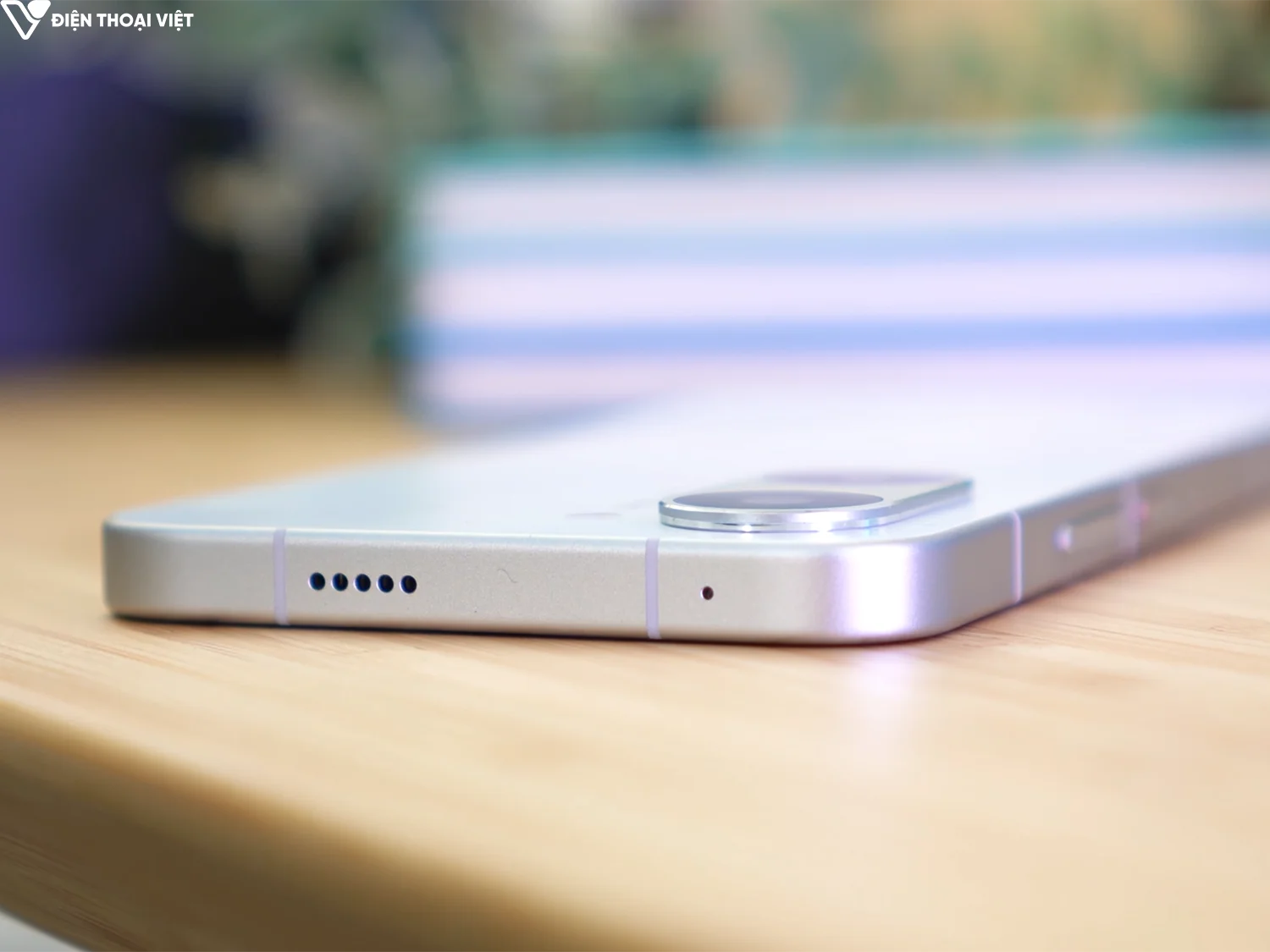 Cạnh trên POCO X8 Pro Max