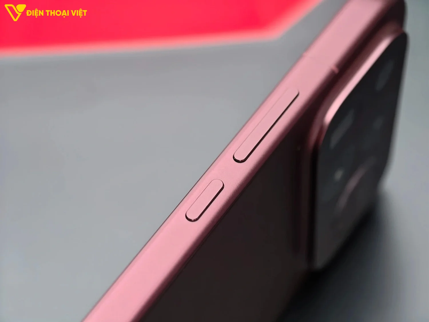 Cạnh phải của REDMI K100 Pro Max