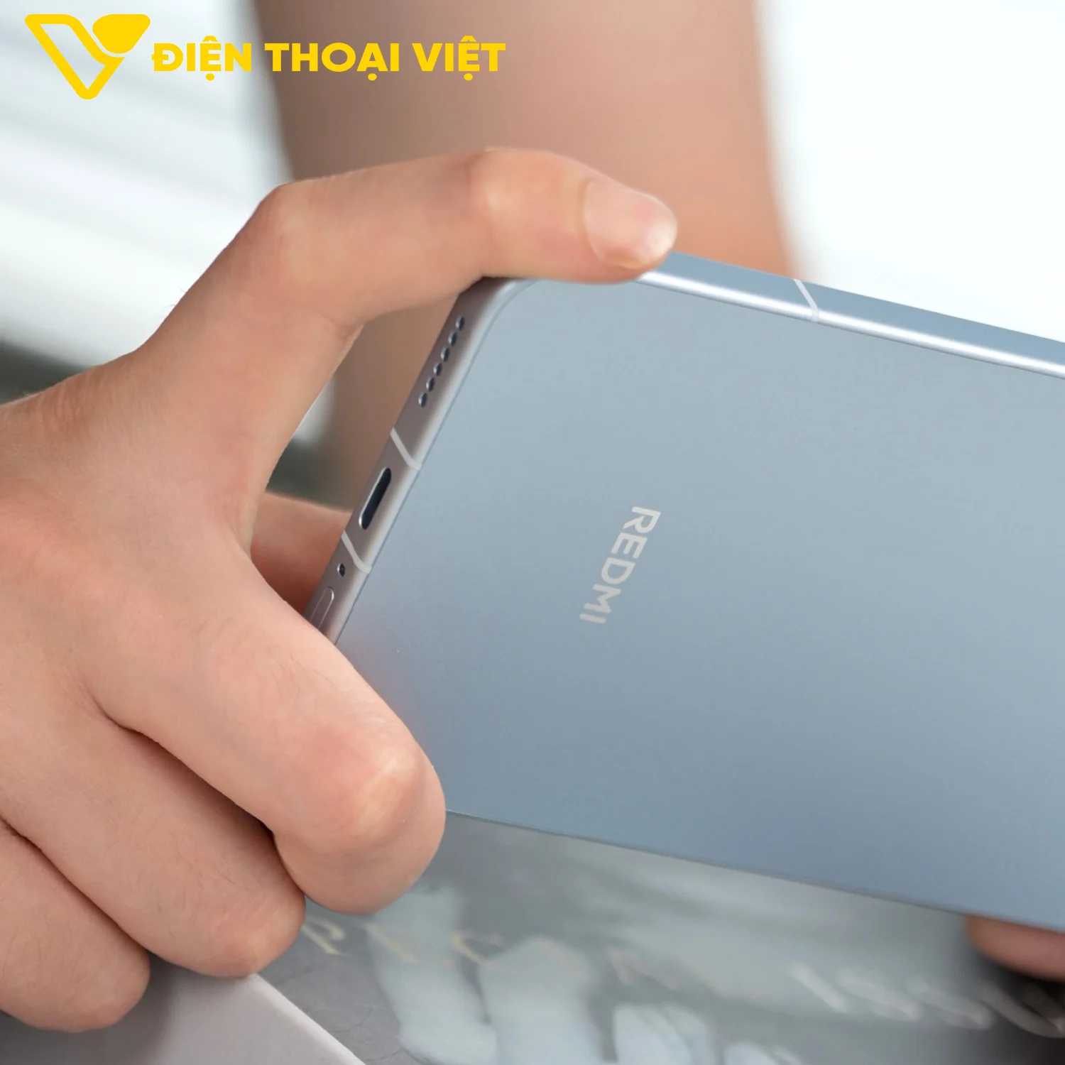 Cạnh dưới REDMI K90 Ultra