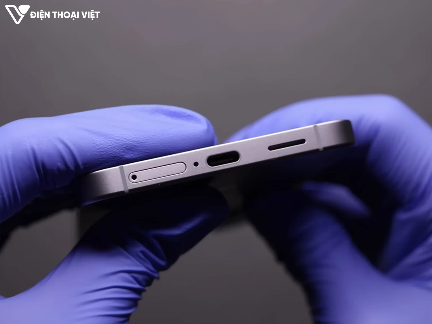 mo-hop-samsung-s25-plus-canh-duoi