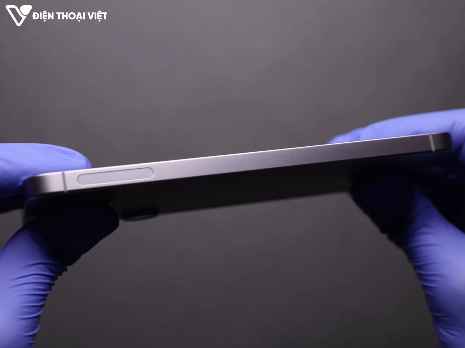 mo-hop-samsung-s25-plus-canh-trai