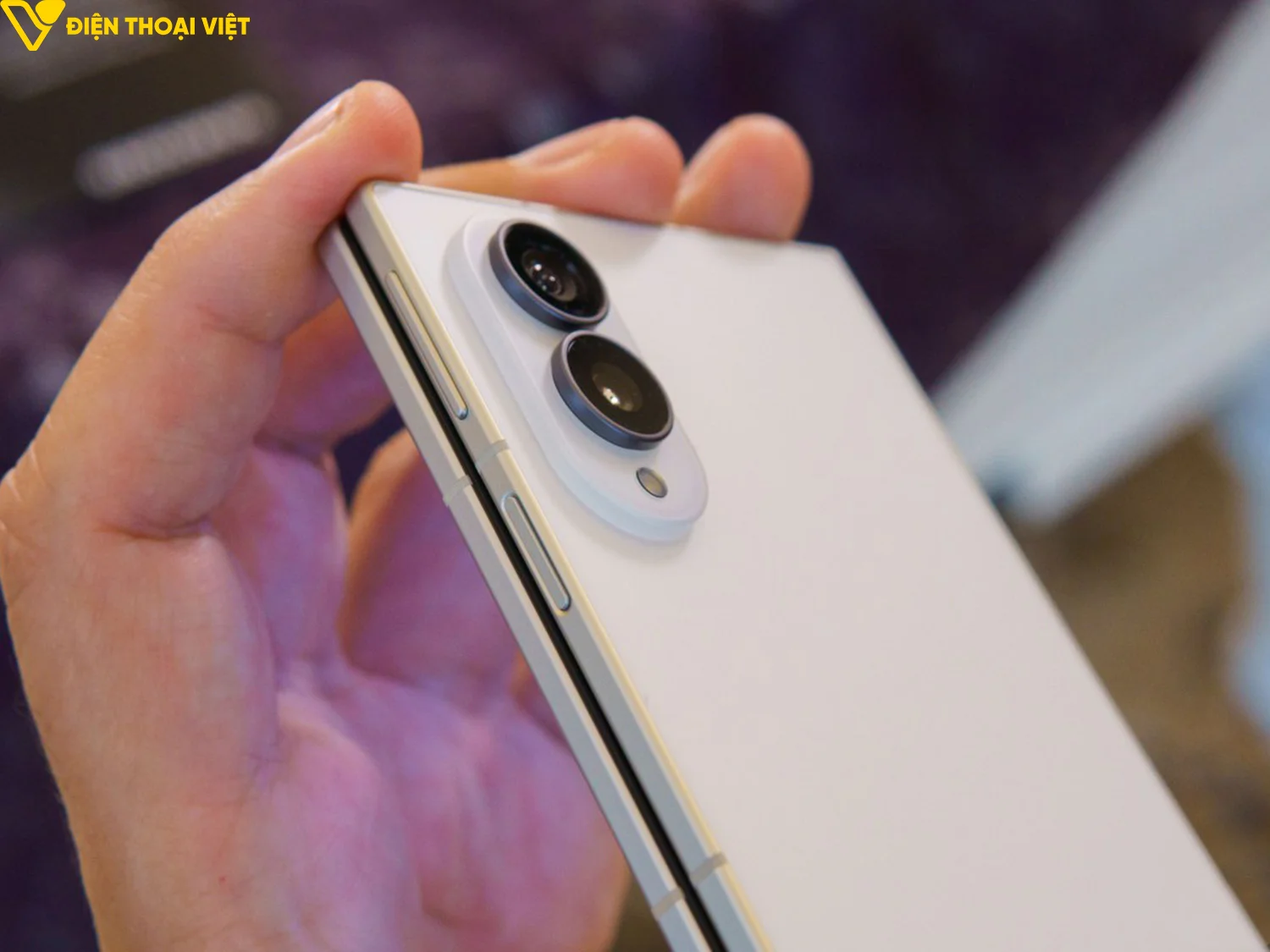 Cụm 2 camera sau 50MP