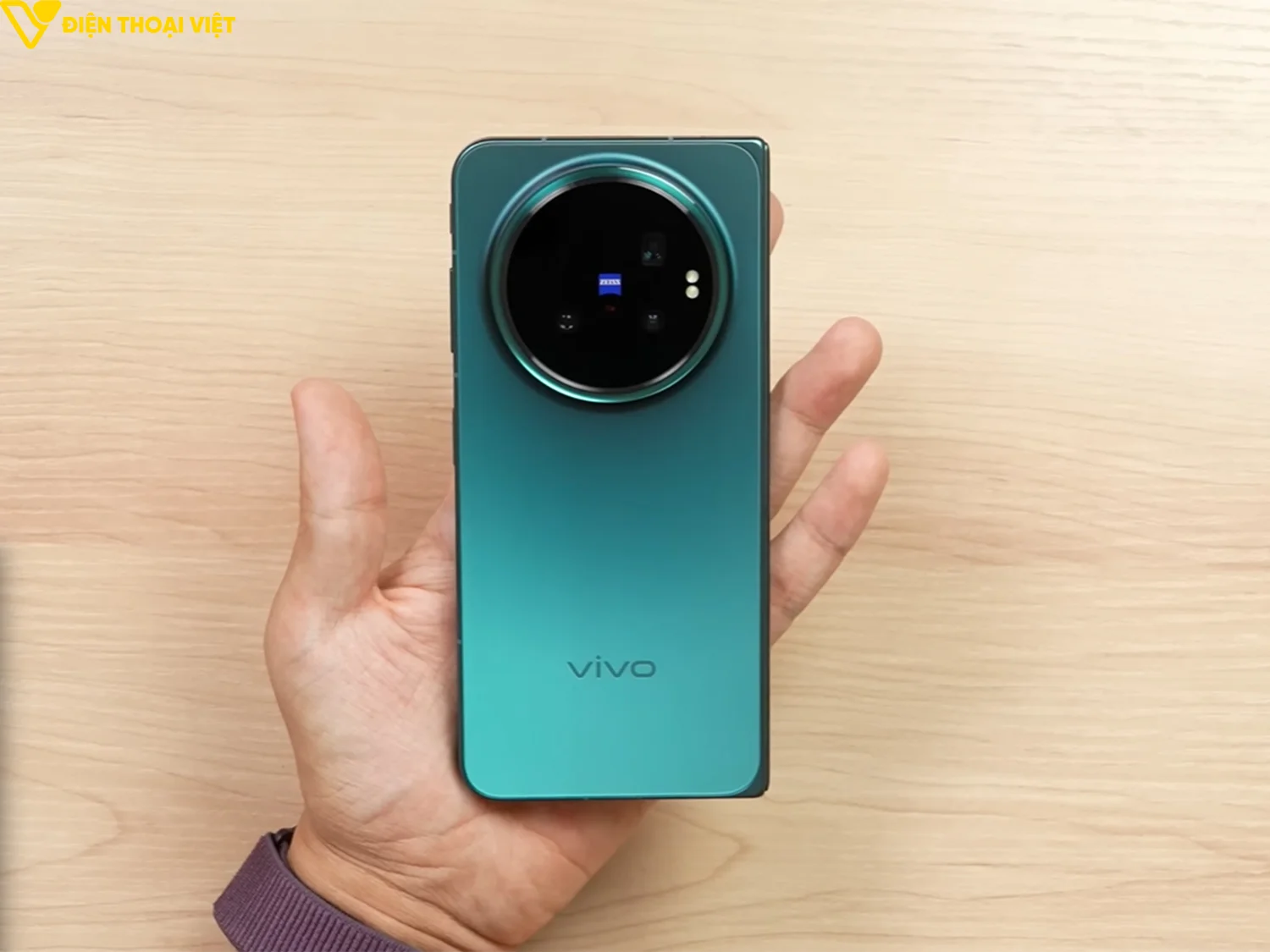 Vivo X Fold 6 khi gập lại