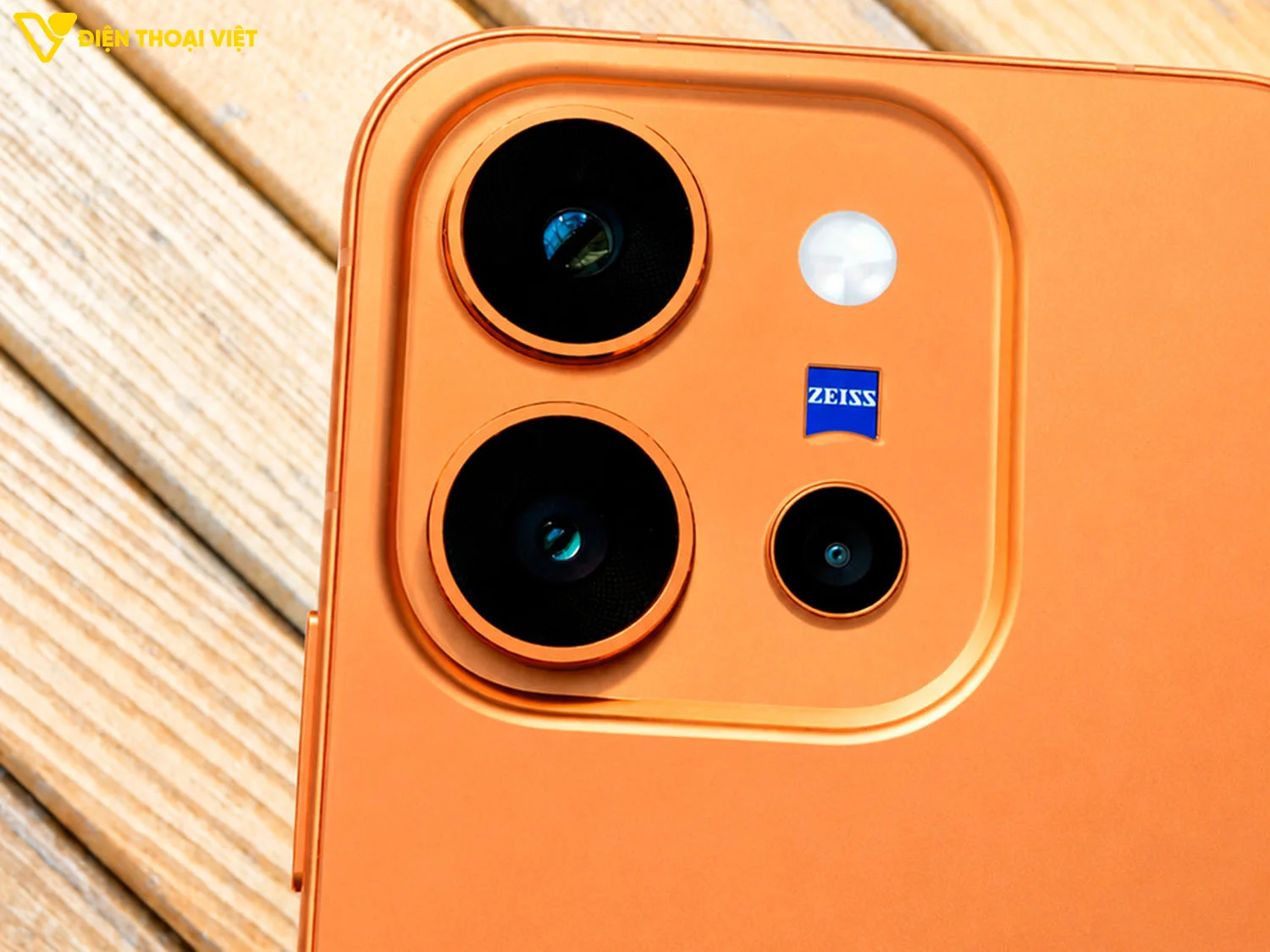 Hệ thống camera 50MP đã bị cắt giảm của Vivo X300 E