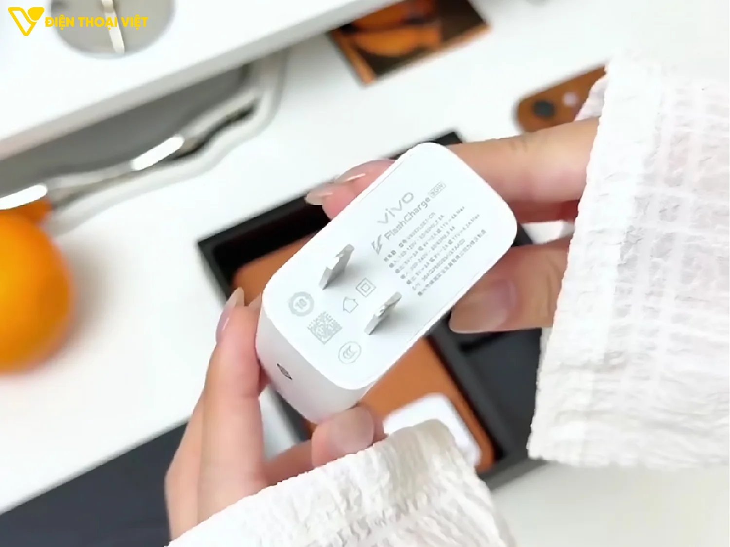 Pin 7200mAh và sạc 90W của Vivo X300 E