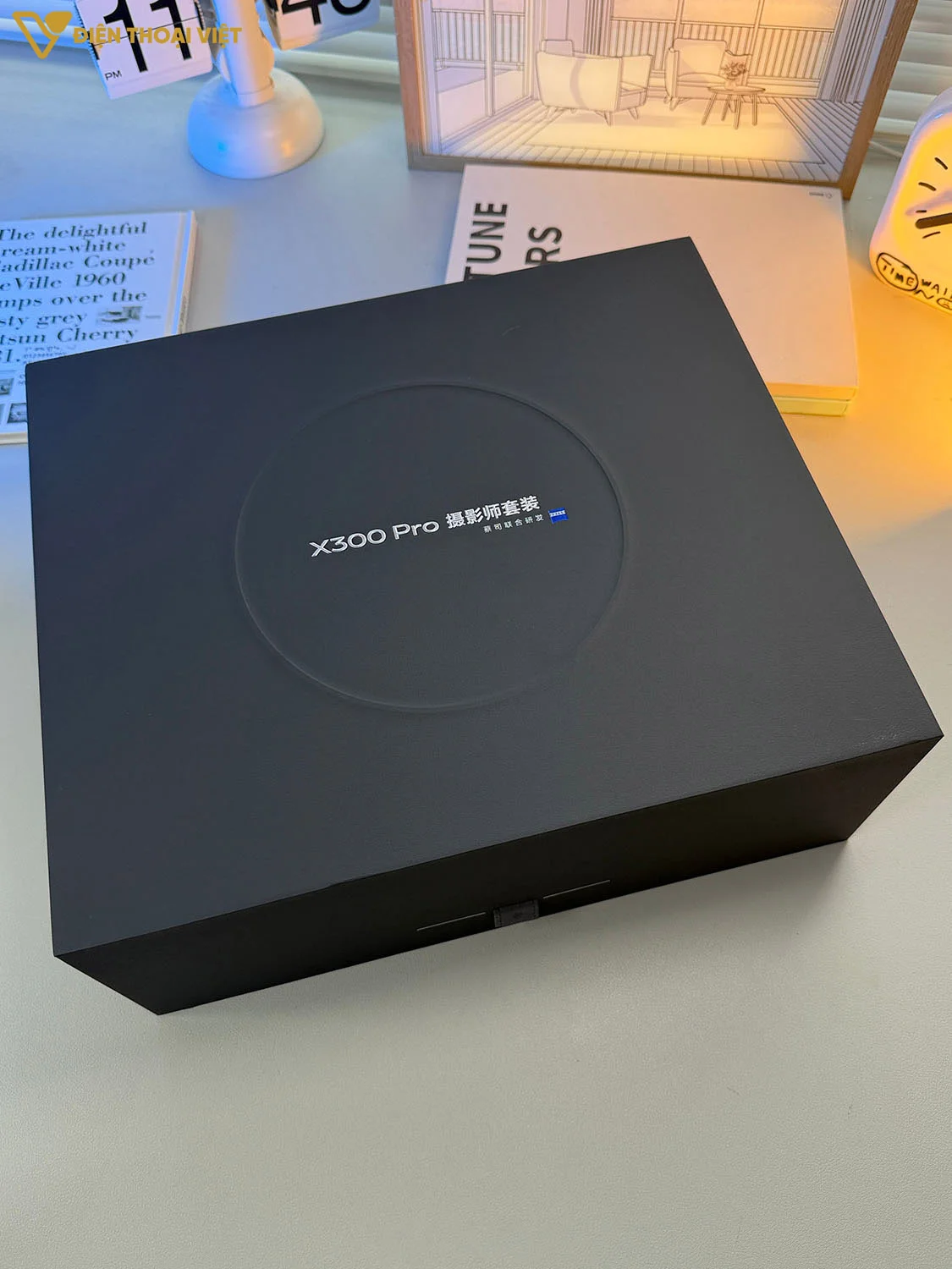 Hộp sản phẩm màu đen