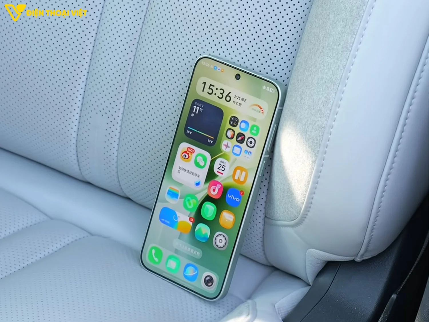 Màn hình LTPO AMOLED sắc nét