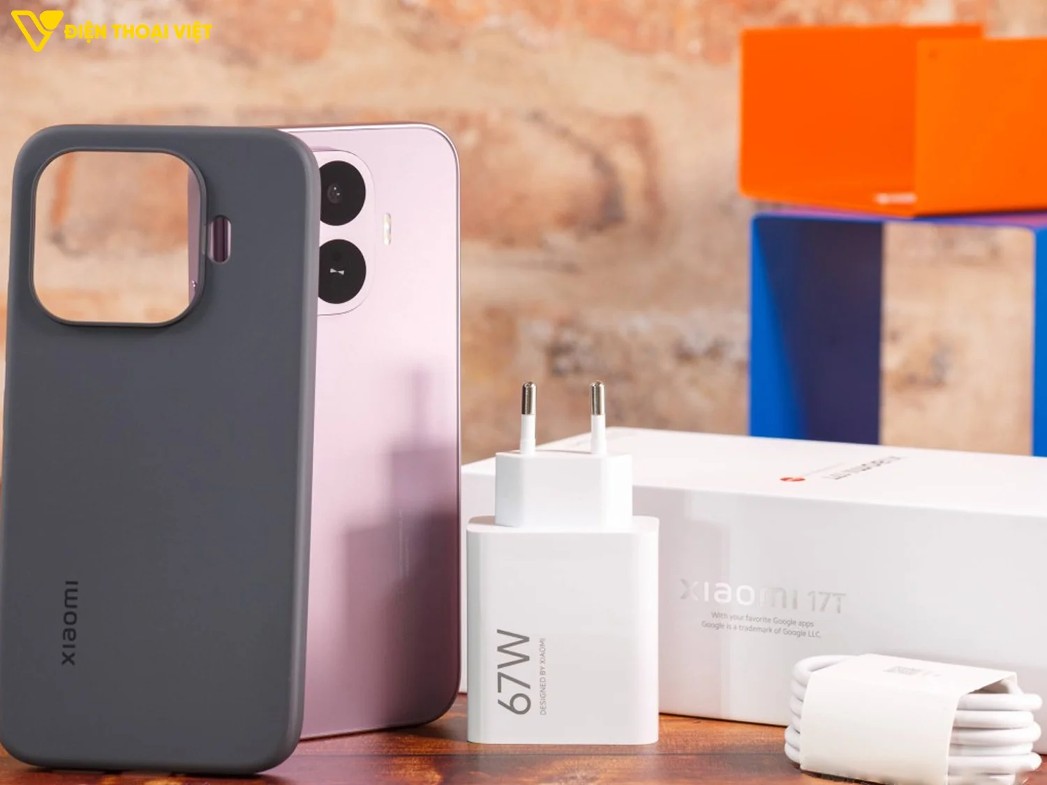 Phụ kiện bên trong hộp đựng Xiaomi 17T