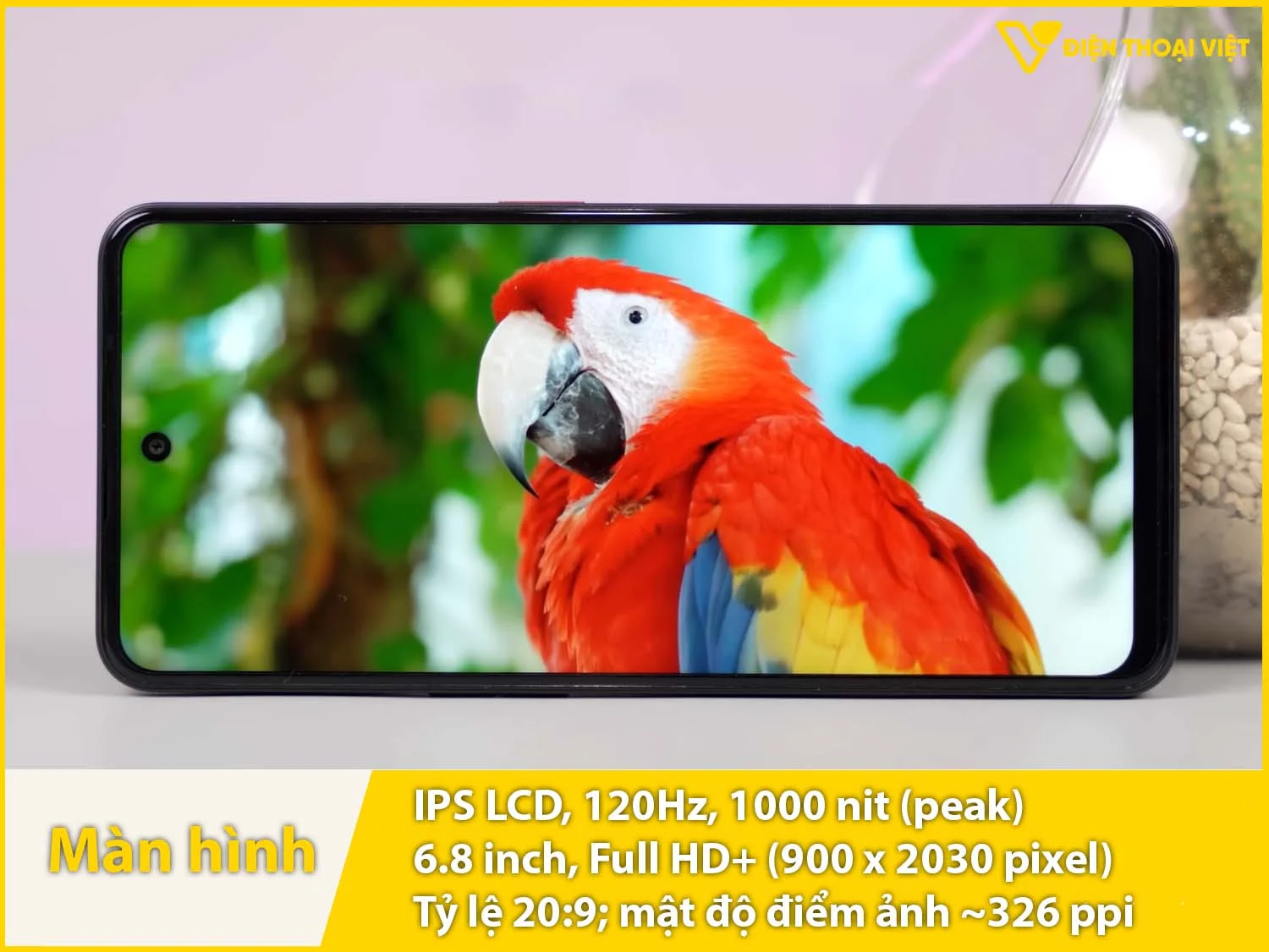 IPS LCD 6,8 inch - 120Hz - 1000 nit