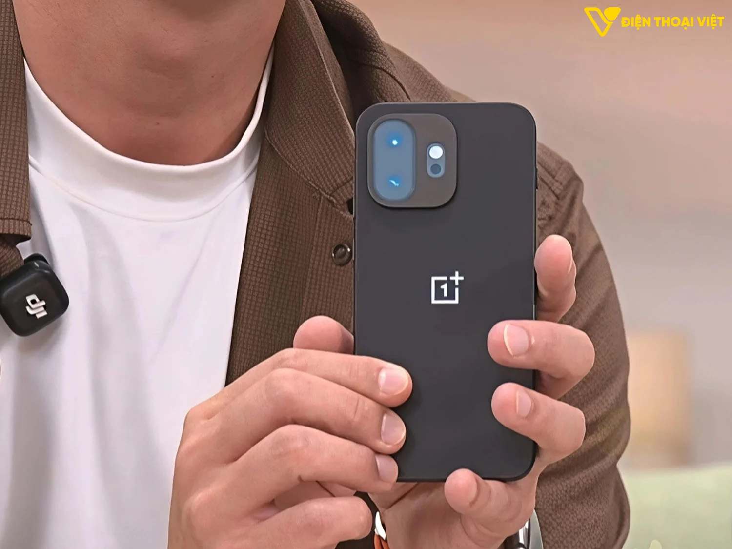 OnePlus 15T màu đen