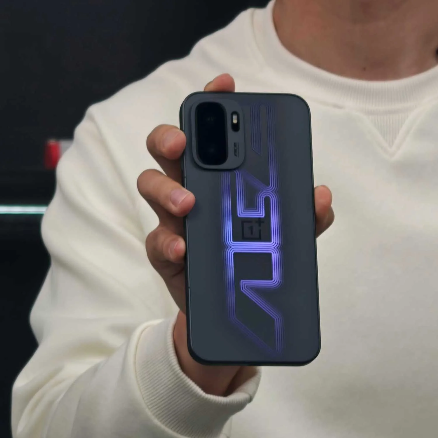 Camera chính 50MP + Selfie 16GB