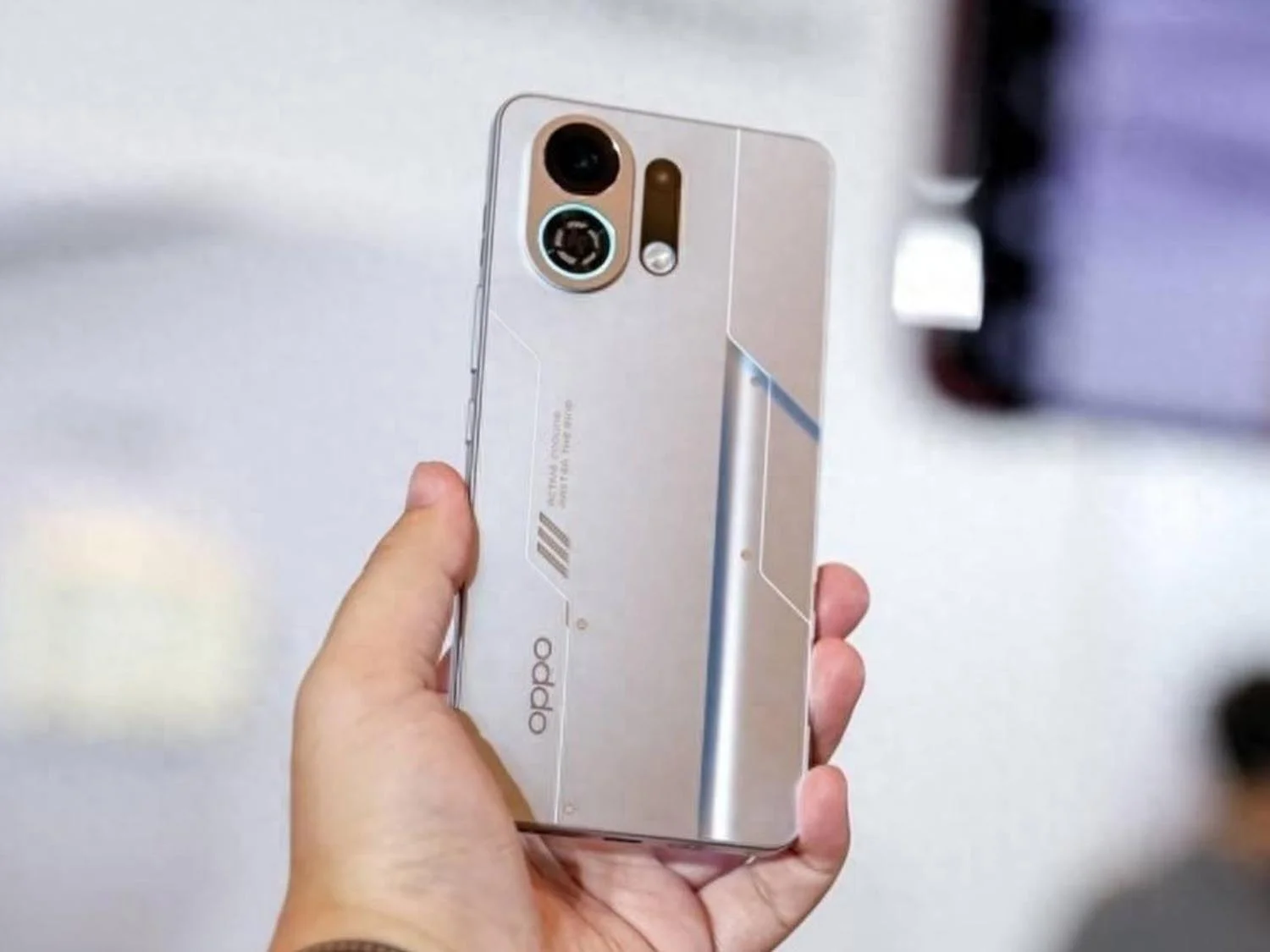 Pin 8000mAh & sạc nhanh 80W (dự kiến)