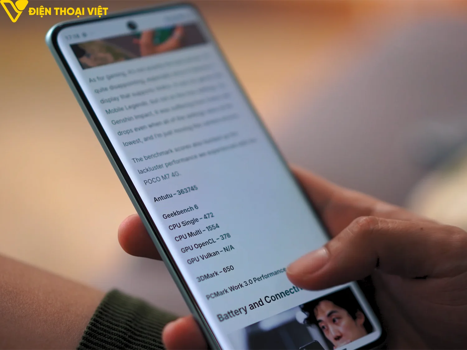 poco-m8-man-hinh-cong