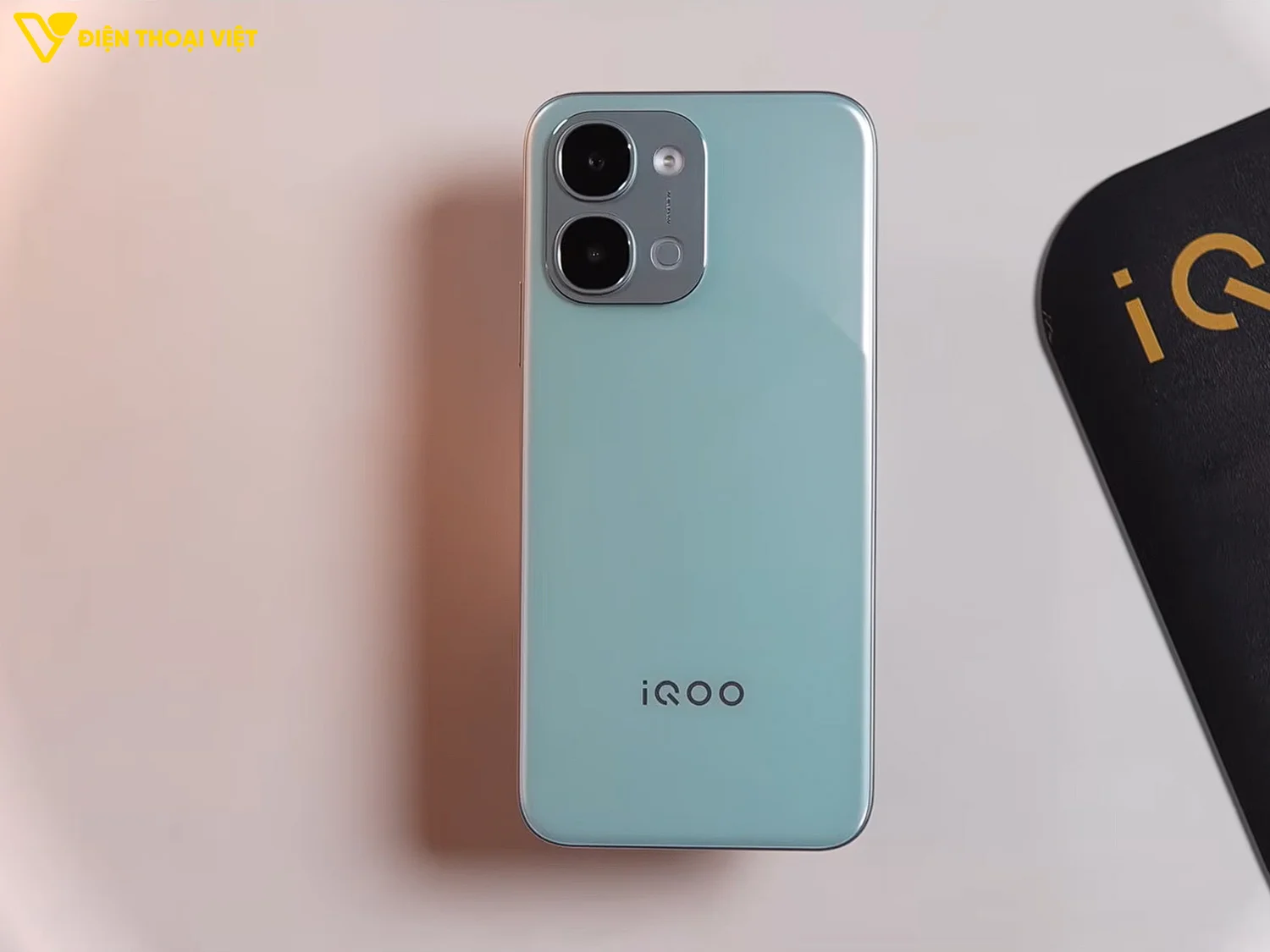 Ngoại hình iQOO Z11x