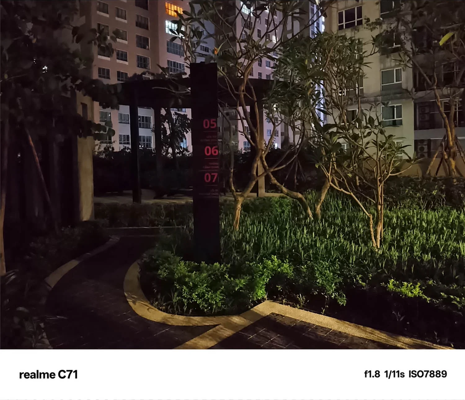 Ảnh chụp đêm bật chế độ Chụp đêm