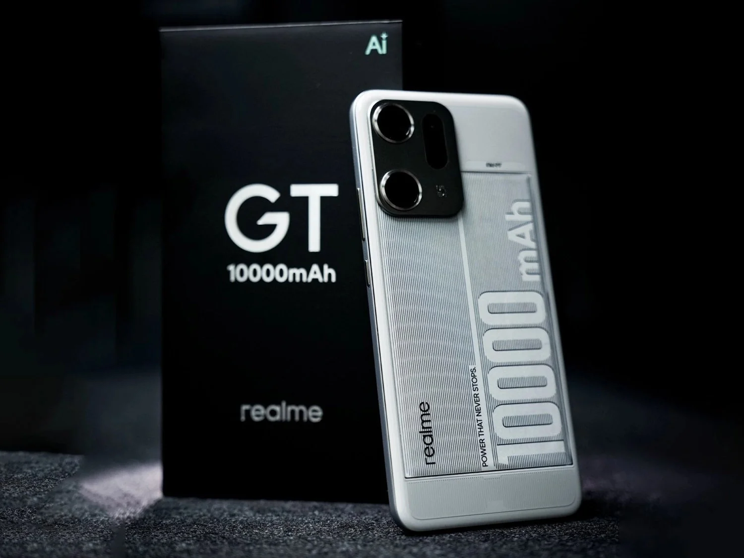 Pin siêu khủng 10.000 mAh & Sạc nhanh 100W