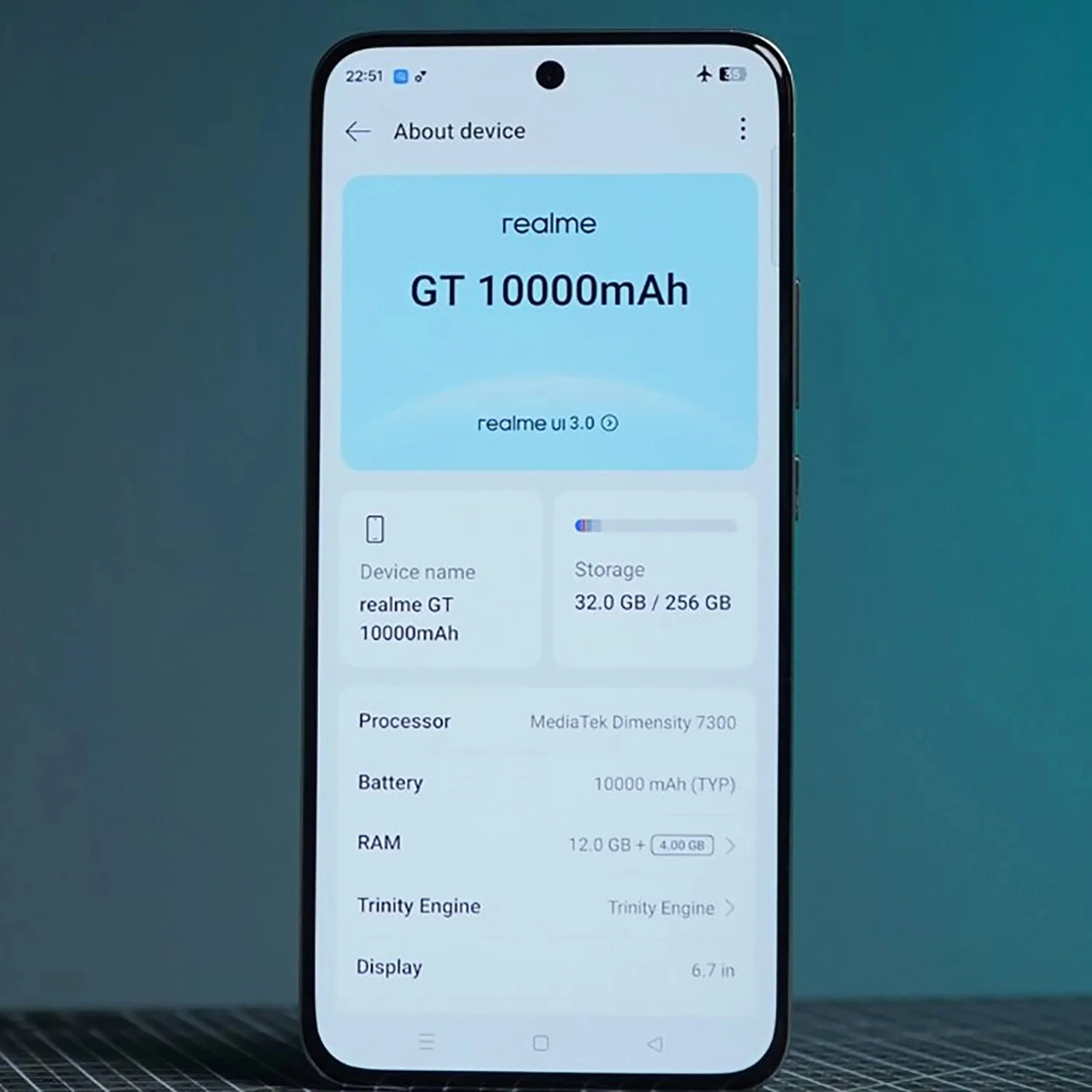 Realme GT 10000mAh trang bị chip Dimensity 7300