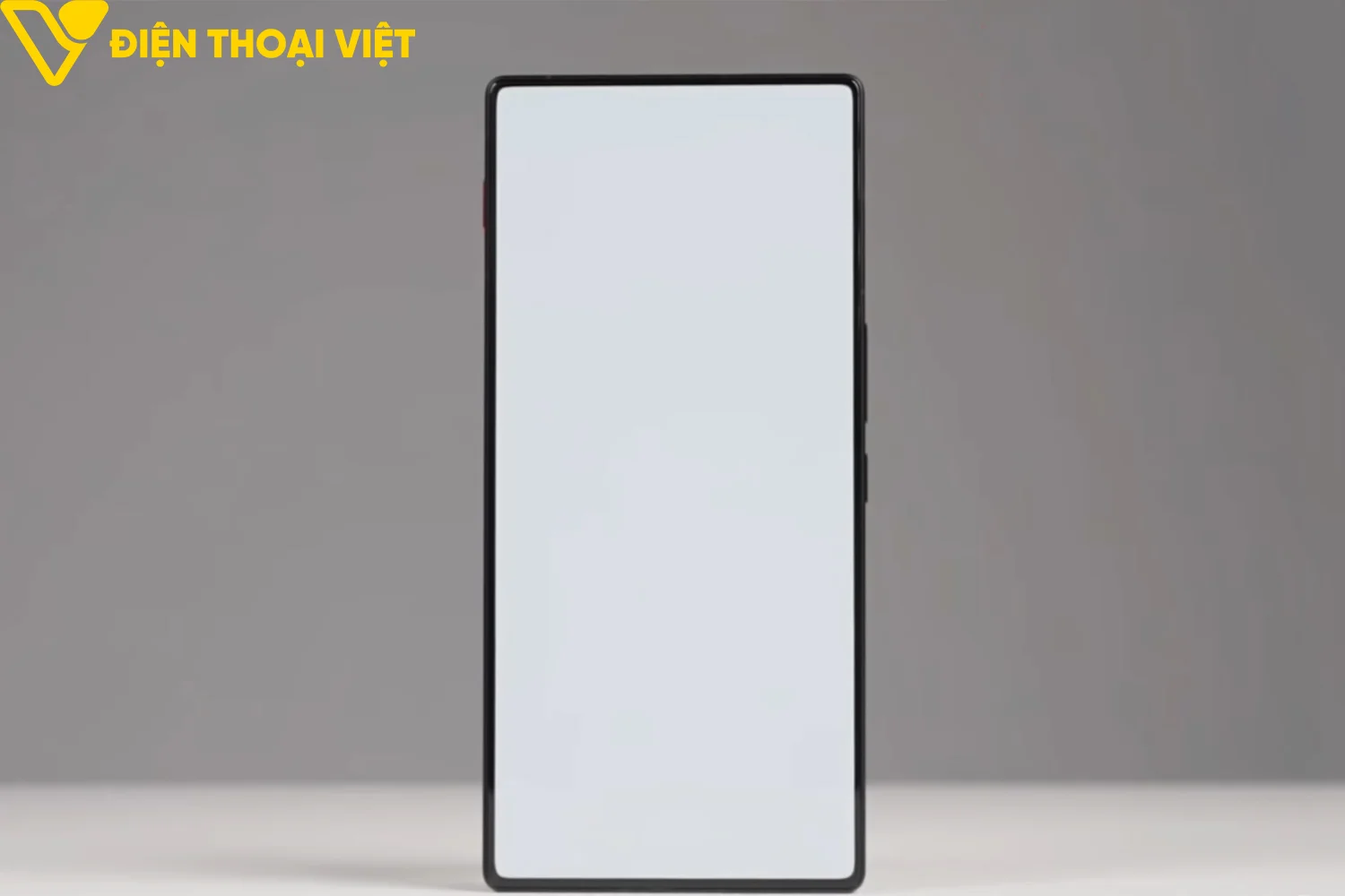 red-magic-11-air-mat-truoc-1