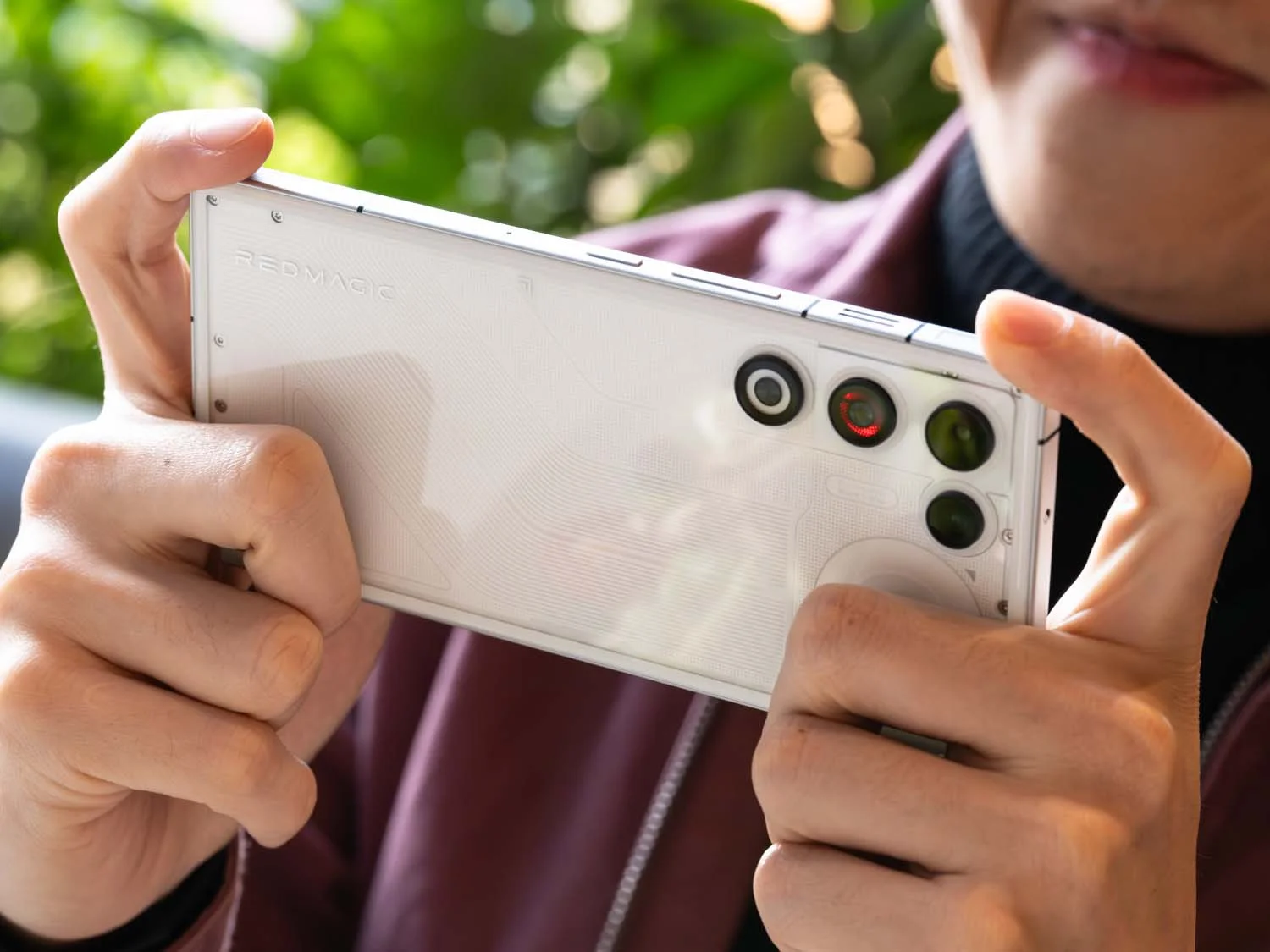 Pin 6700mAh sử dụng cả ngày