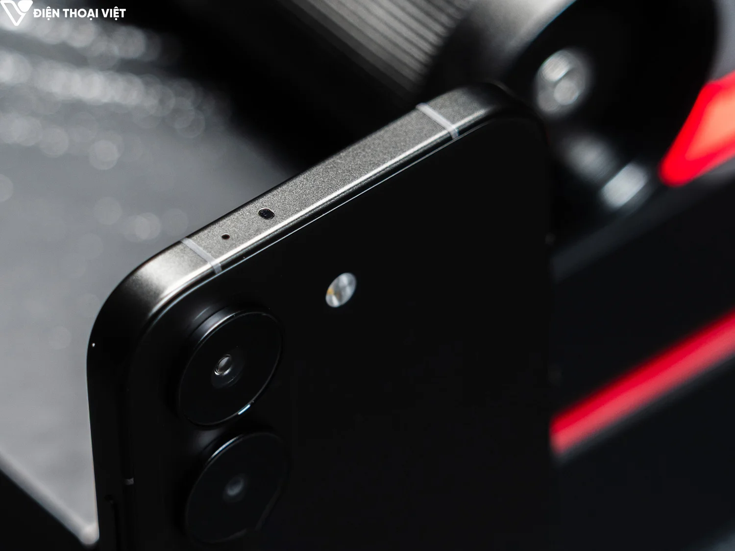 redmi-turbo-5-canh-tren