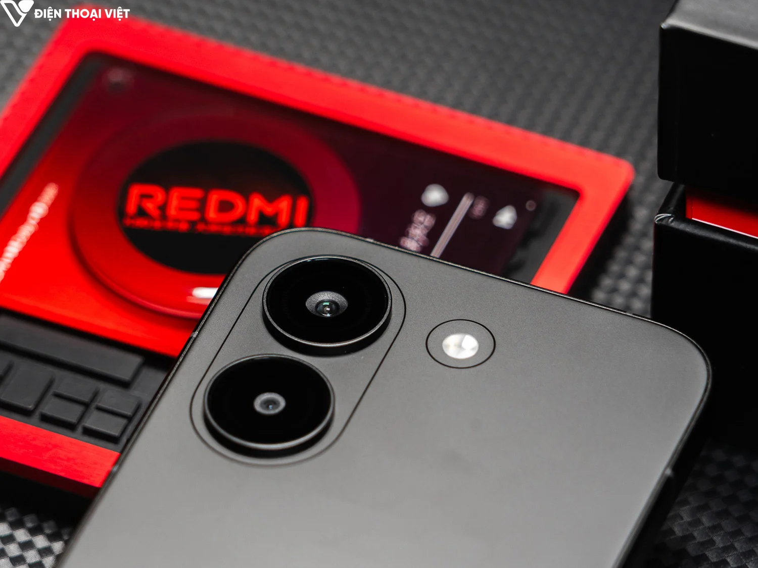 redmi-turbo-5-flash-1