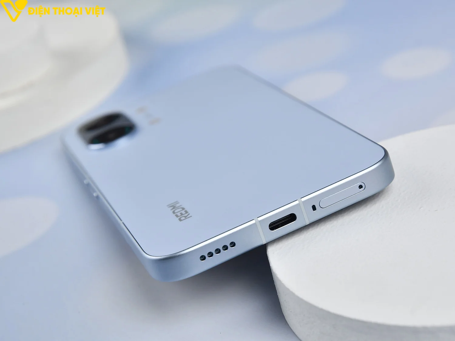 redmi-turbo-5-max-canh-duoi-1