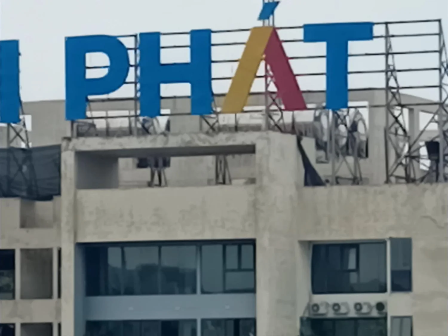 Ảnh đủ sáng zoom số 10x