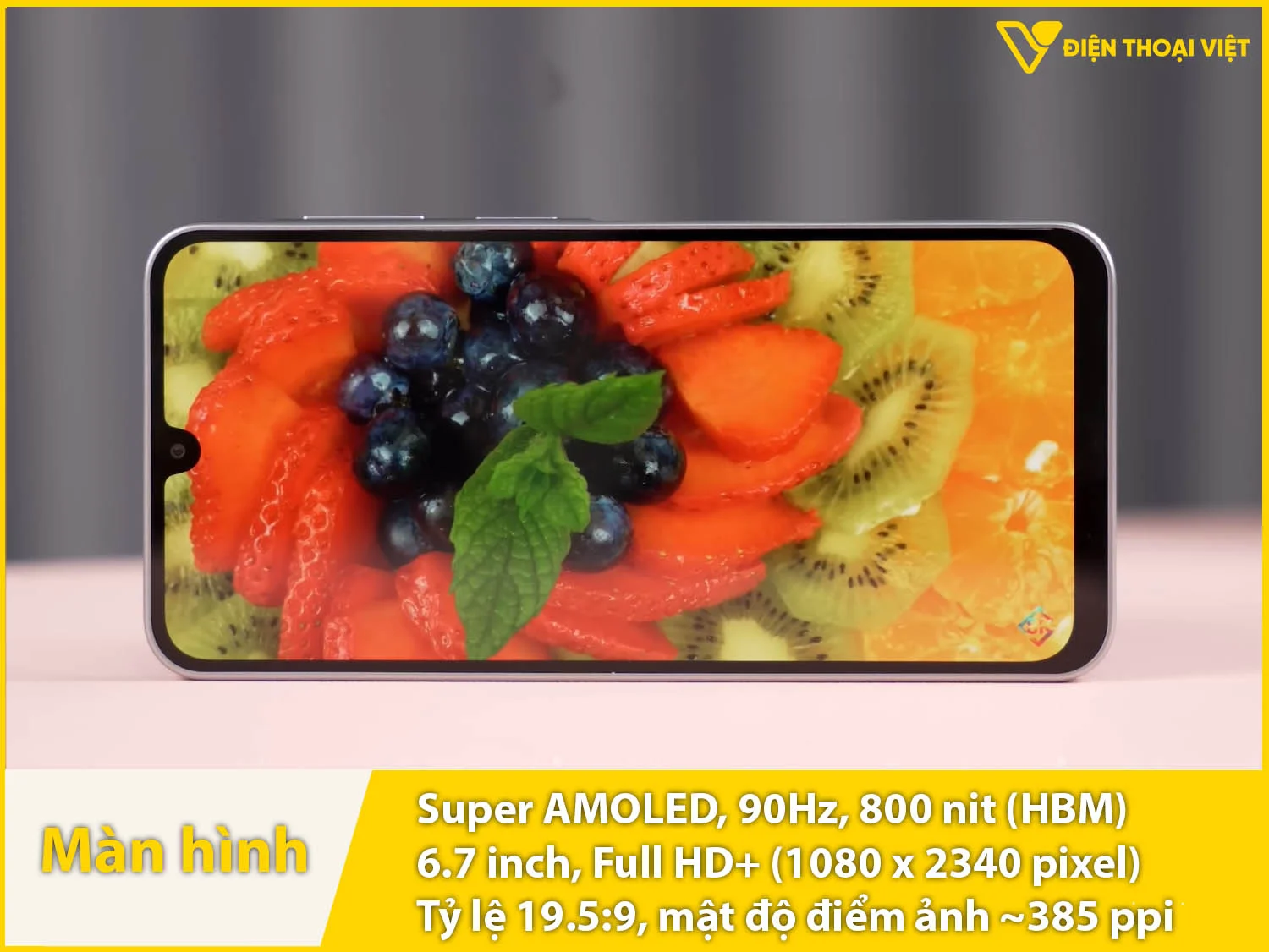 Màn hình 6,7 inch Super AMOLED 90Hz độ sáng khá cao