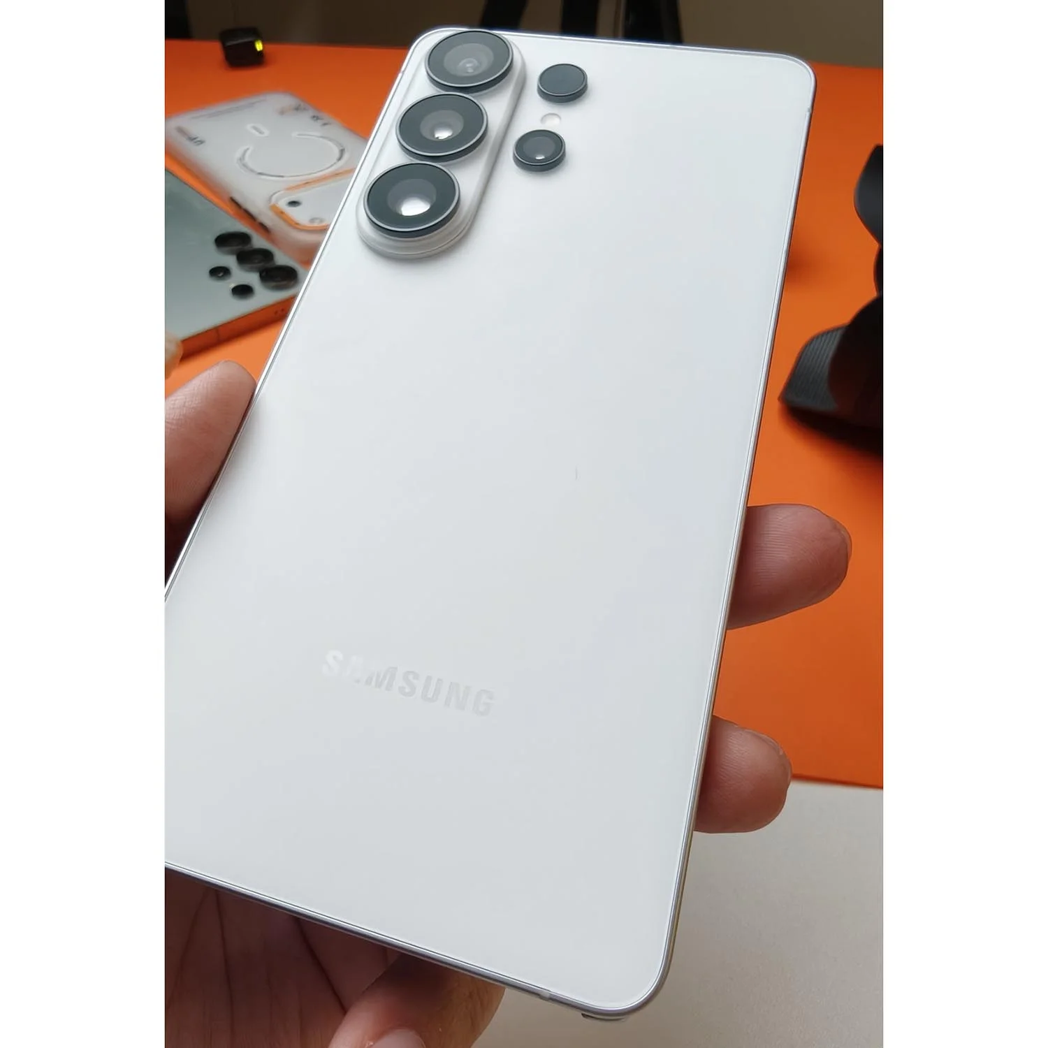 Camera lồi hơn - Chất lượng nâng cao