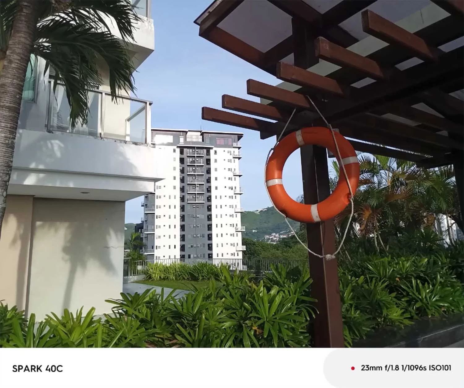 Ảnh phong cảnh zoom kỹ thuật số